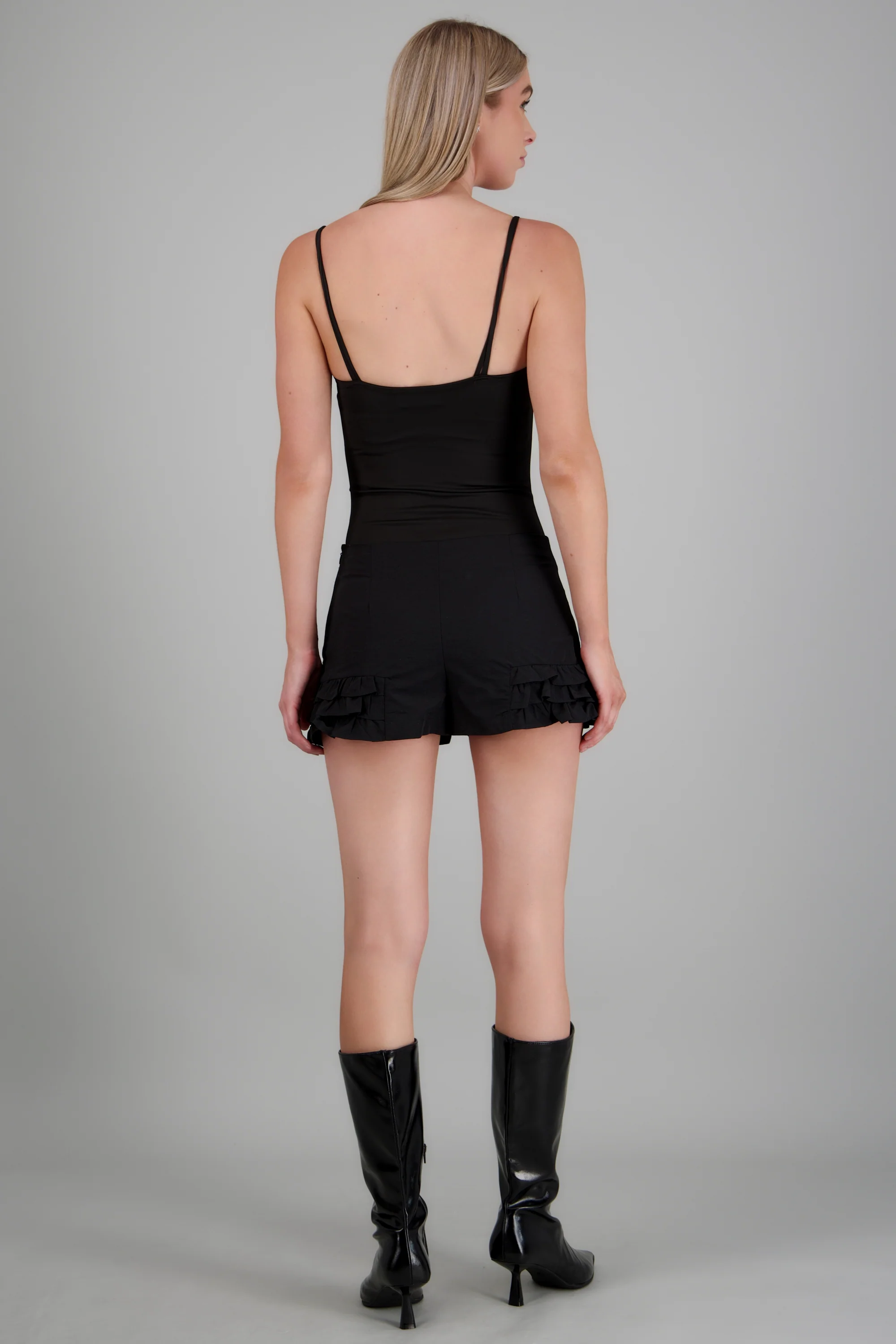 Mini shorts detalle olán - Image 4