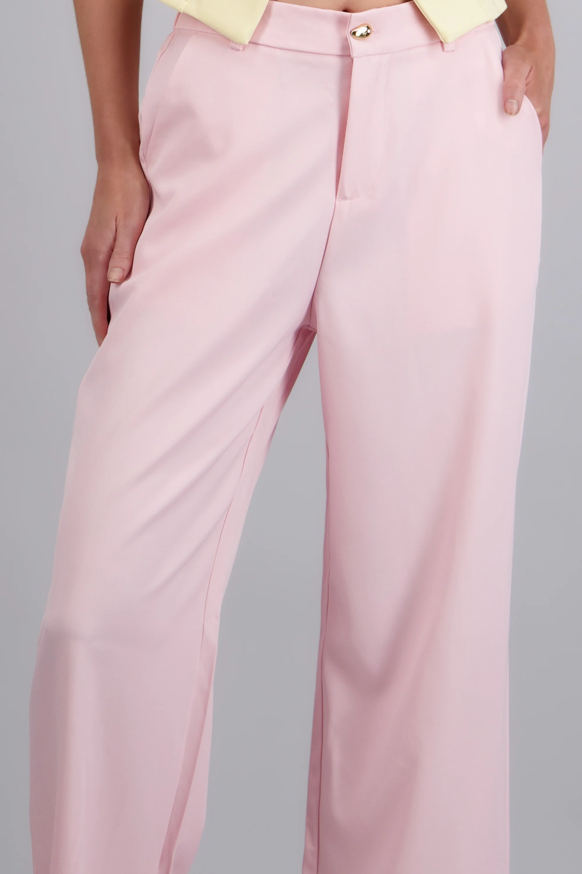 Pantalón amplio con bolsas - Image 5