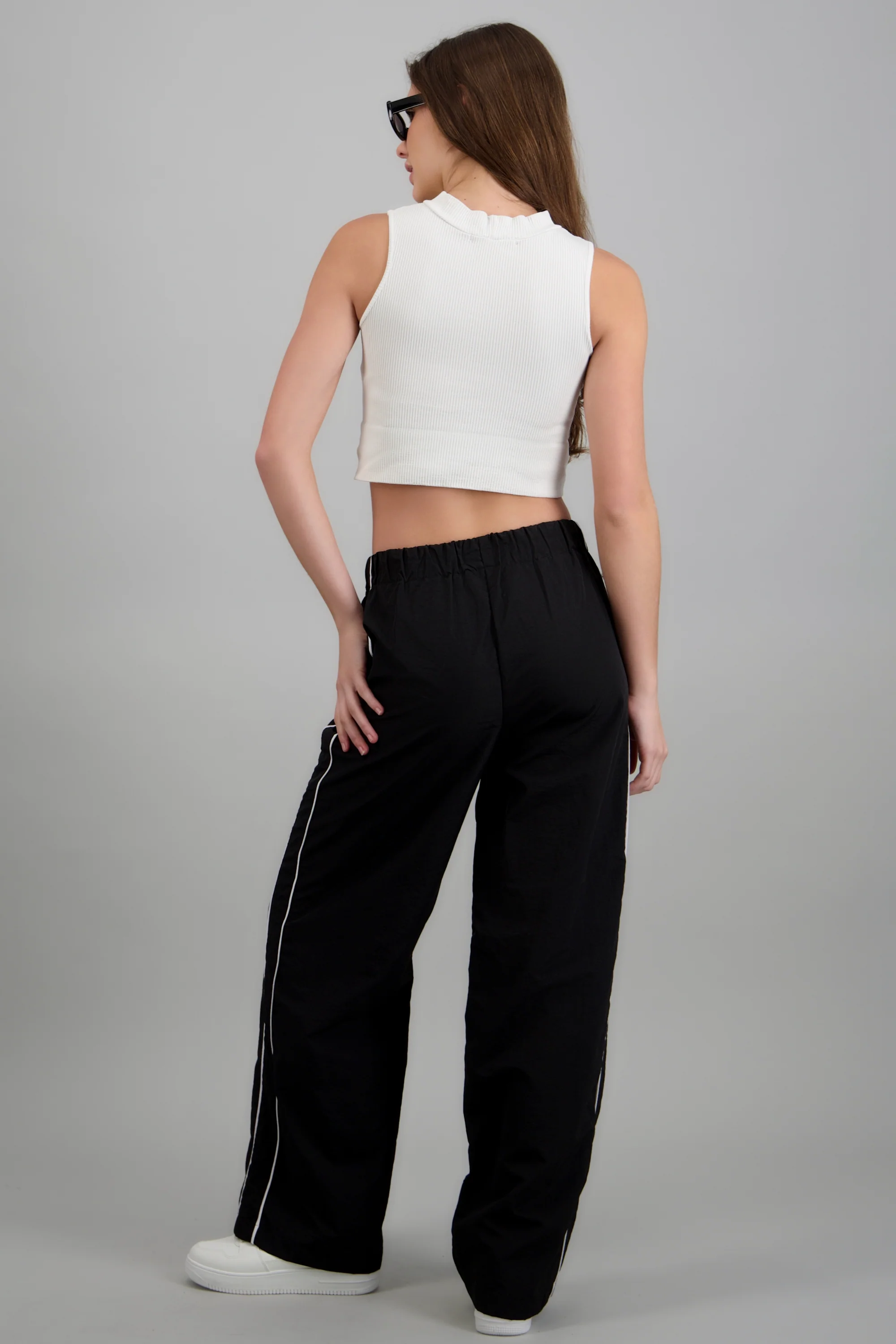 Pantalon amplio contraste linea costado - Image 4