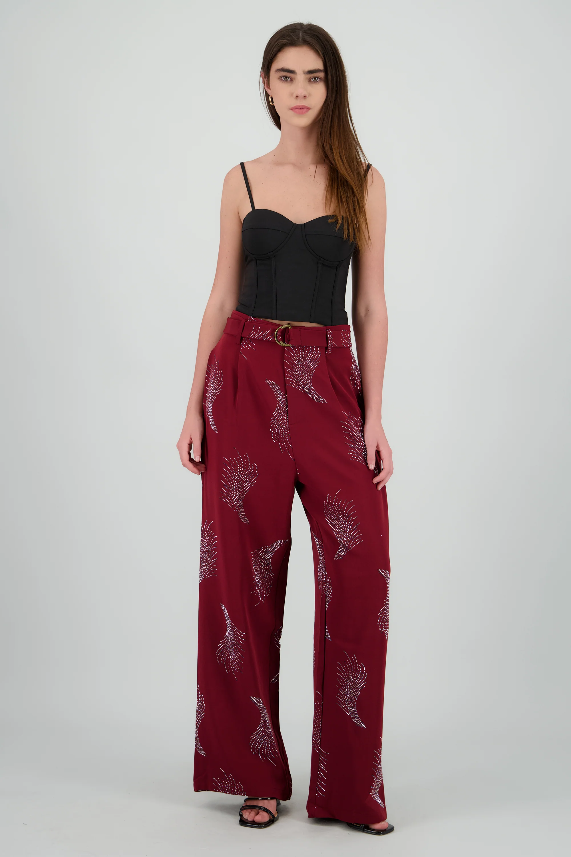 Pantalon amplio detalle brillos