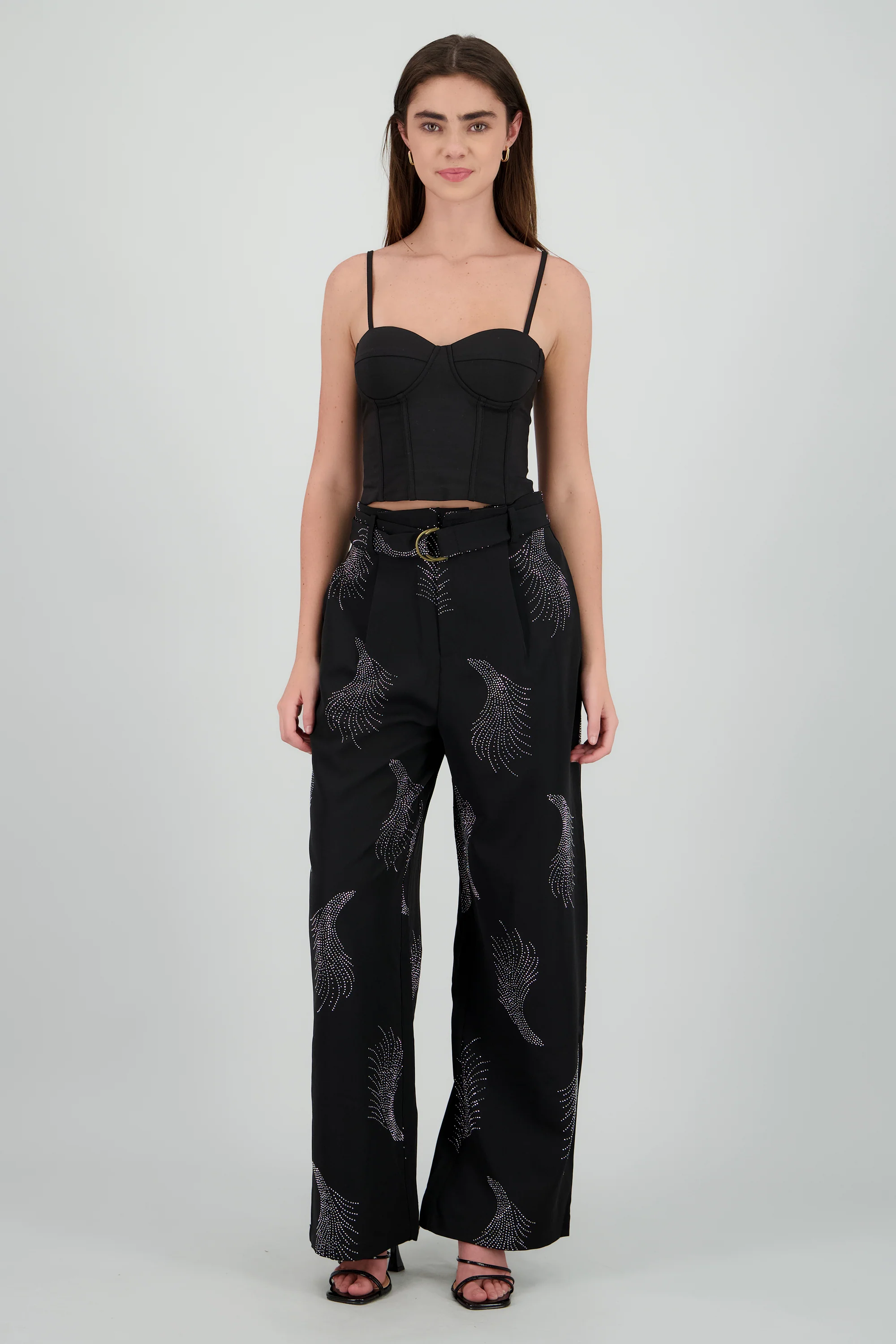 Pantalon amplio detalle brillos