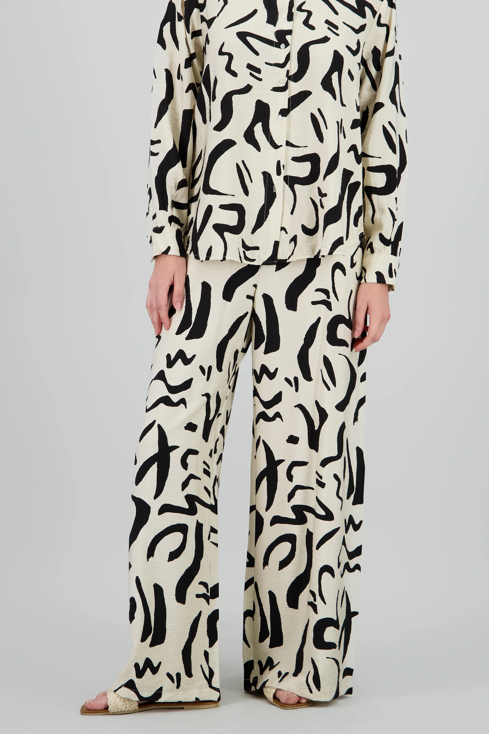 Pantalon amplio detalle resorte estampado - Image 2