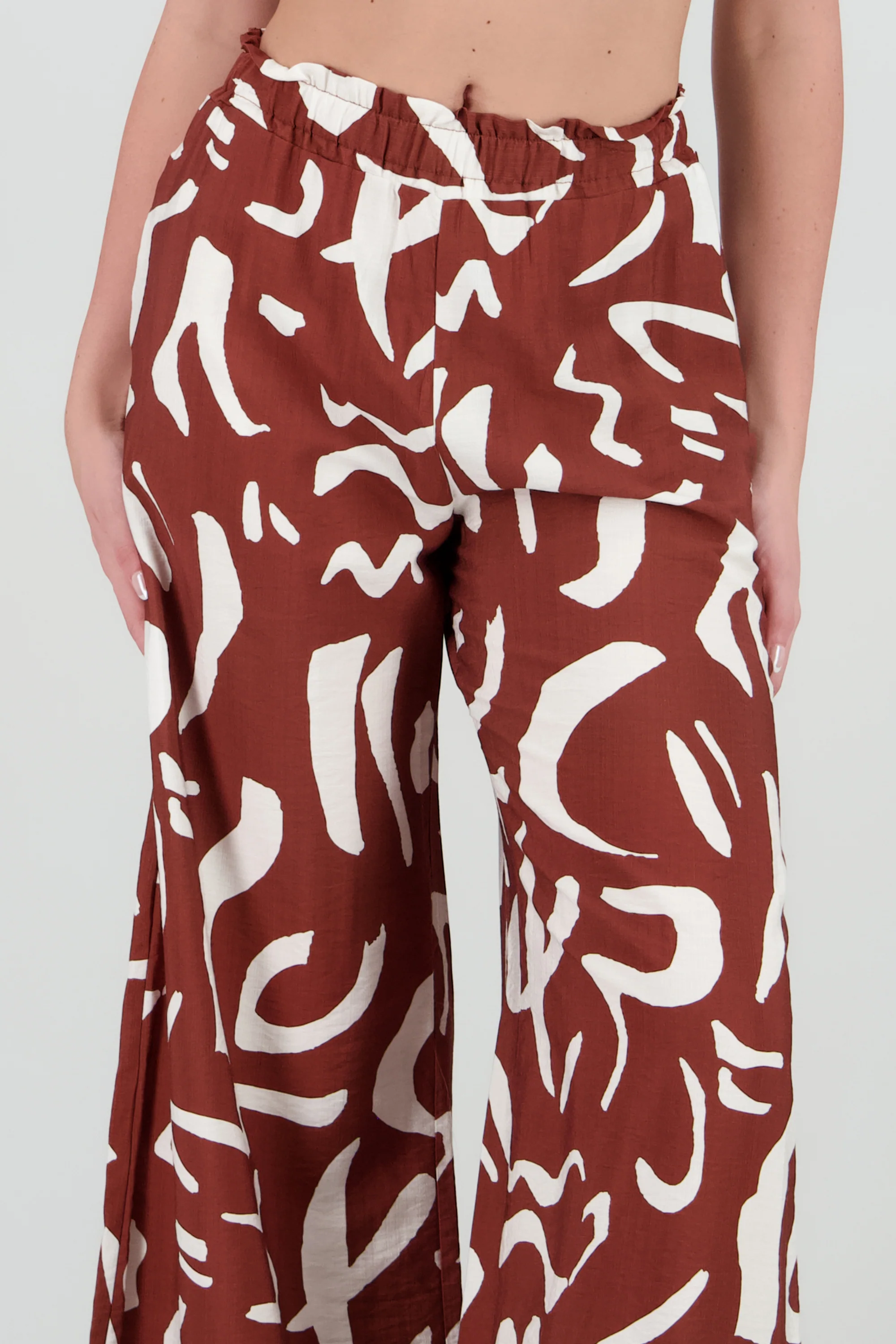 Pantalon amplio detalle resorte estampado - Image 5