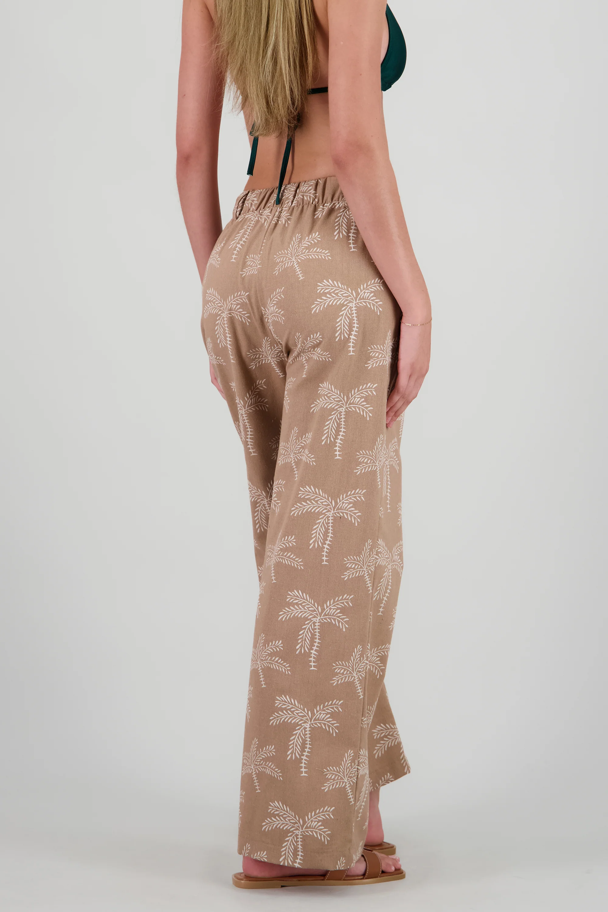 Pantalon amplio detalle textura - Image 4