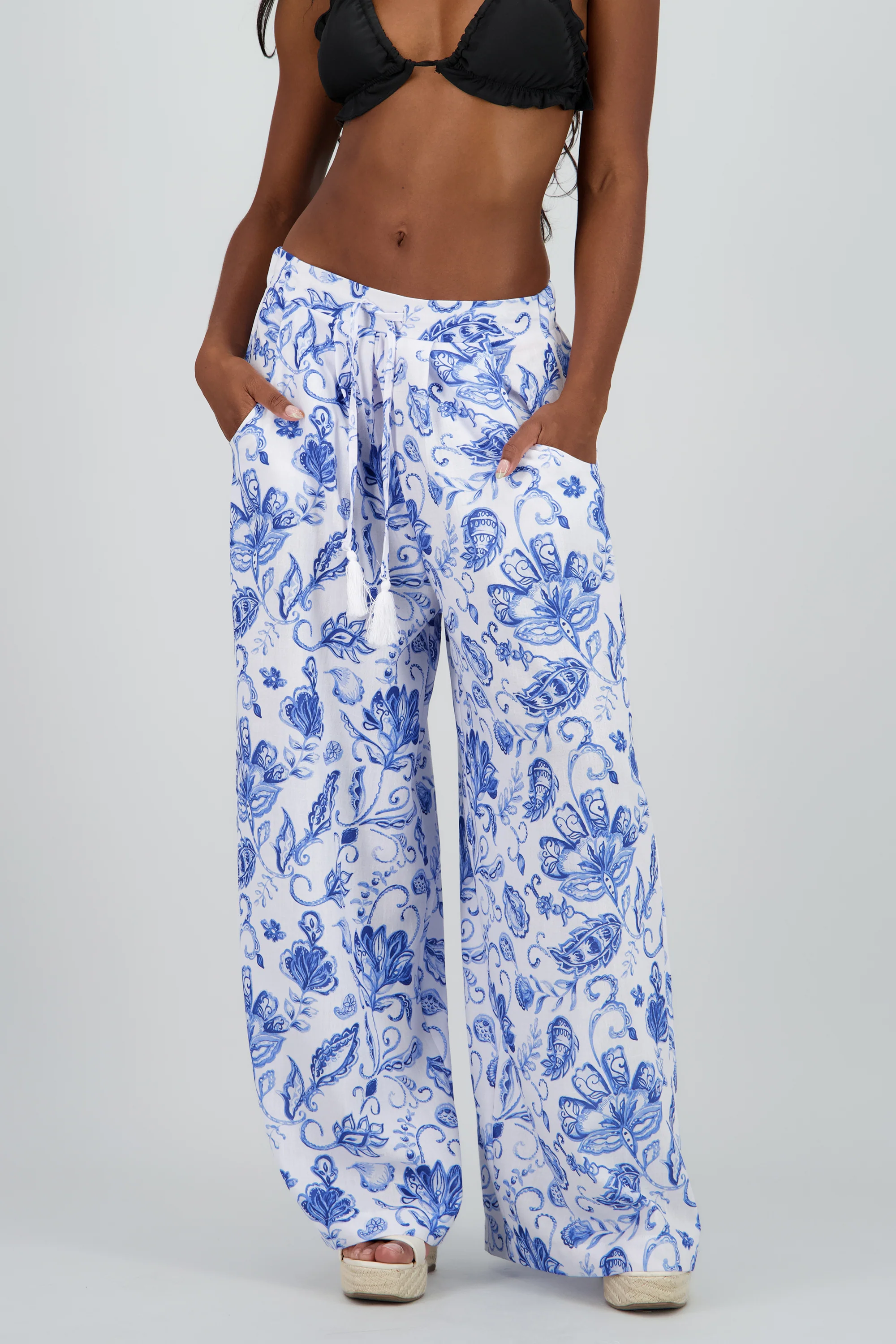 Pantalon amplio estampado jaretas detalle - Image 2