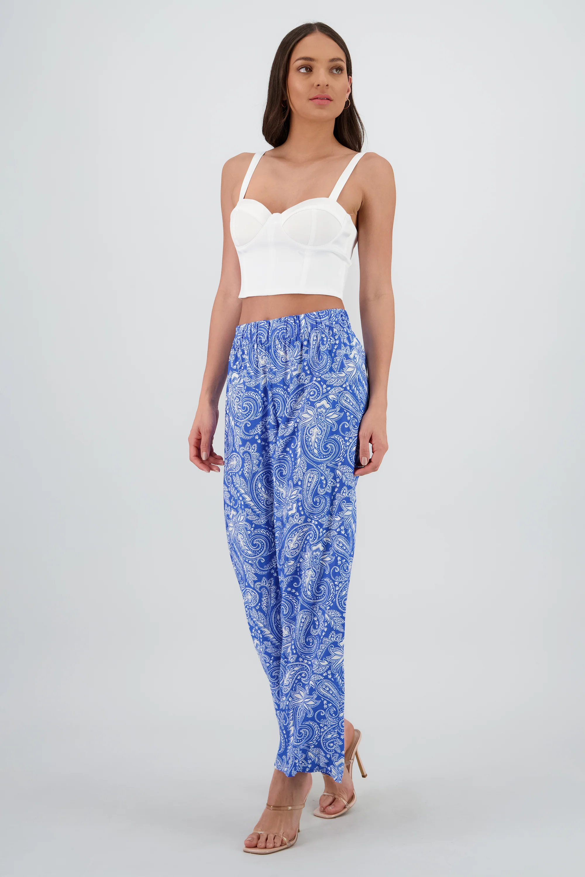 Pantalon amplio fluido detalle resorte