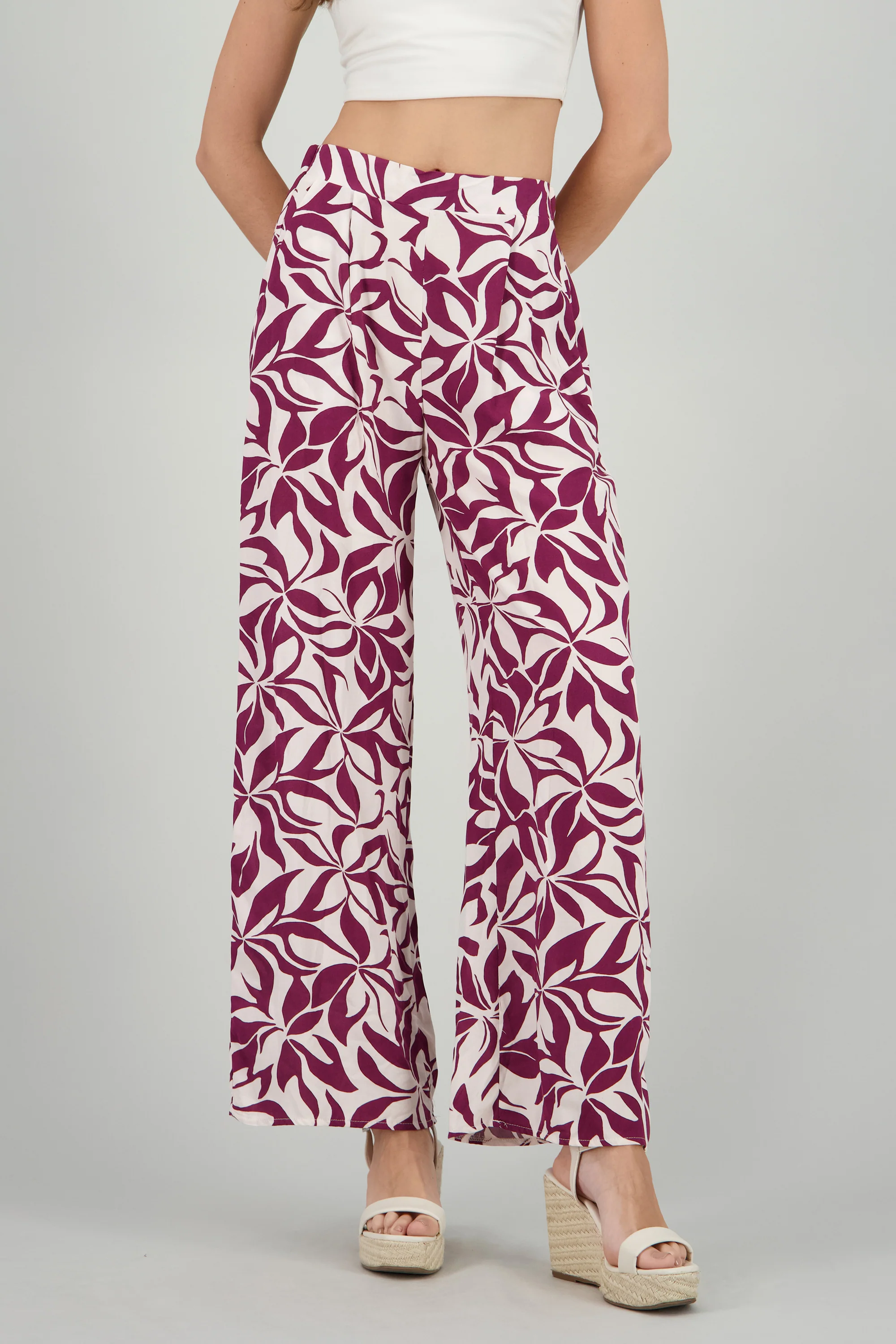 Pantalon amplio pinzas detalle estampado - Image 2