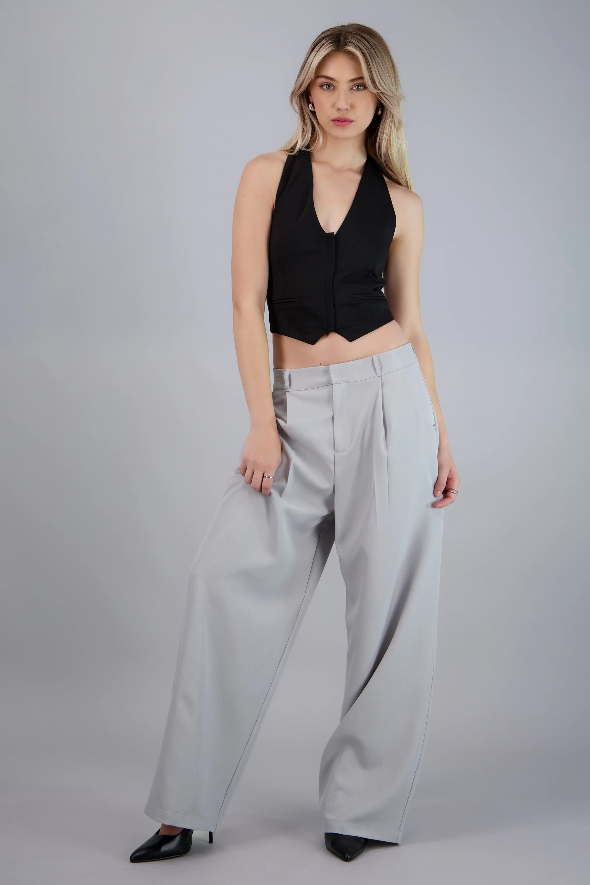 Pantalon amplio sastreado detalle pinzas