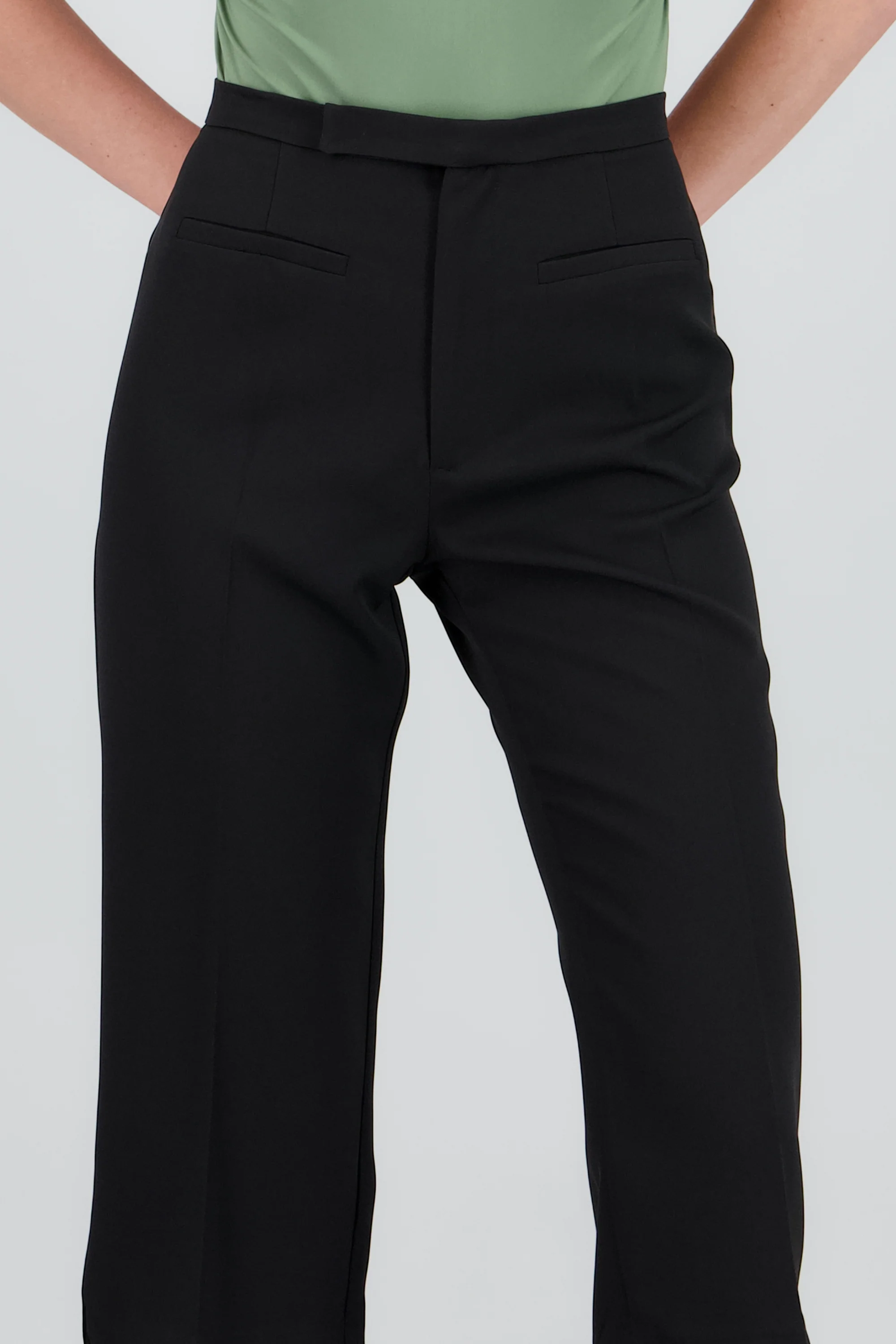 Pantalon capri detalle pretina - Image 5