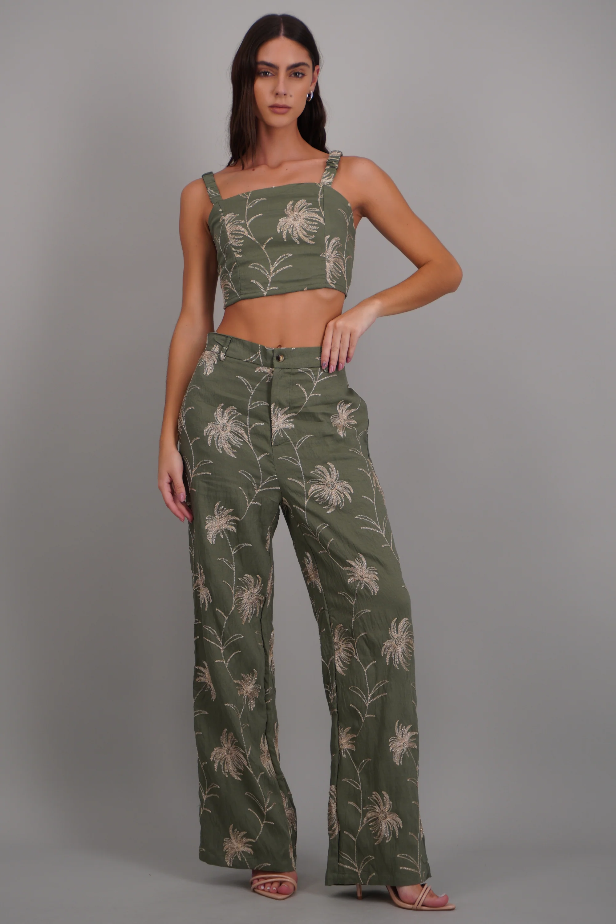 Pantalón detalle borado flores - Image 2