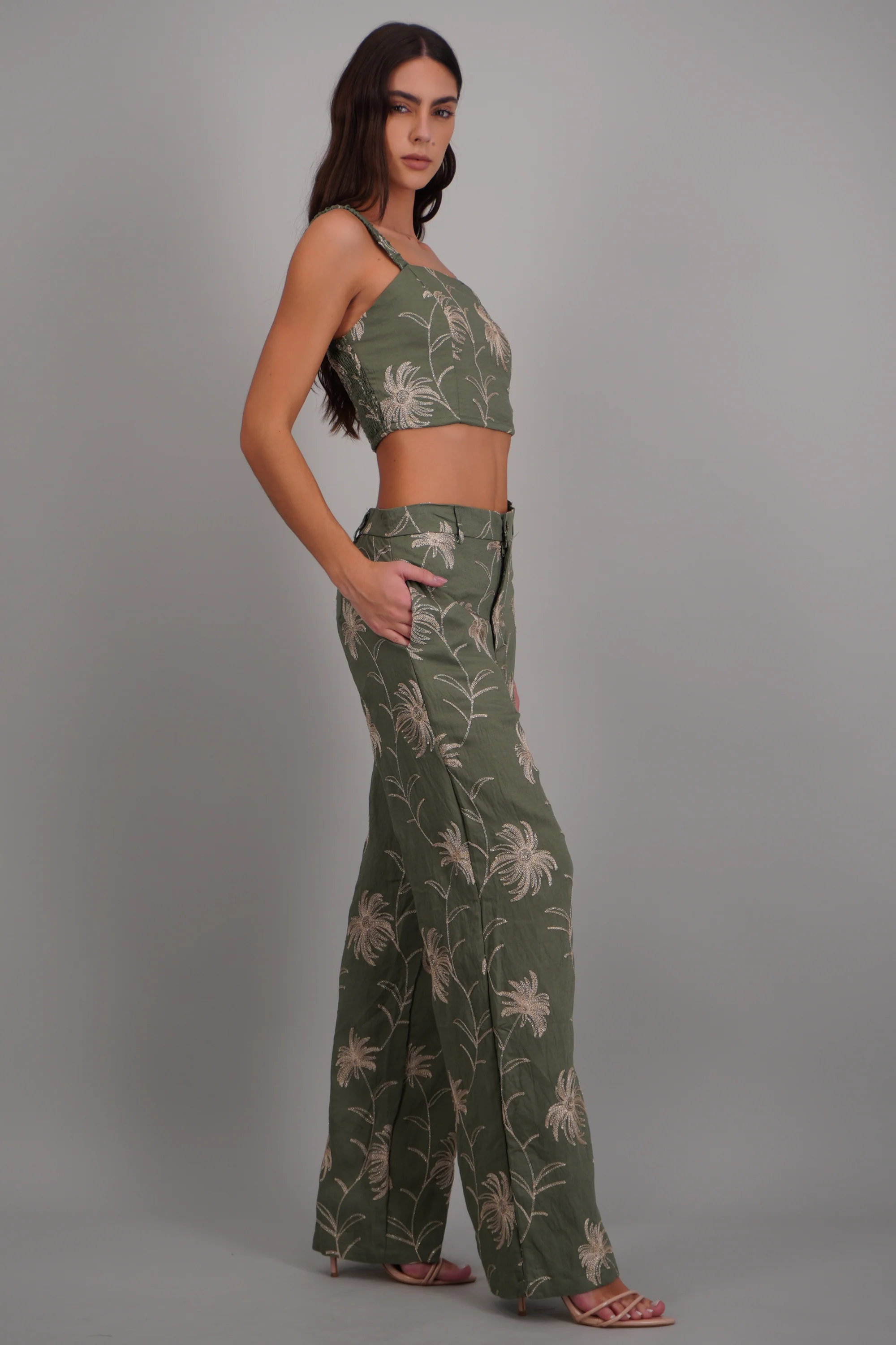 Pantalón detalle borado flores - Image 3