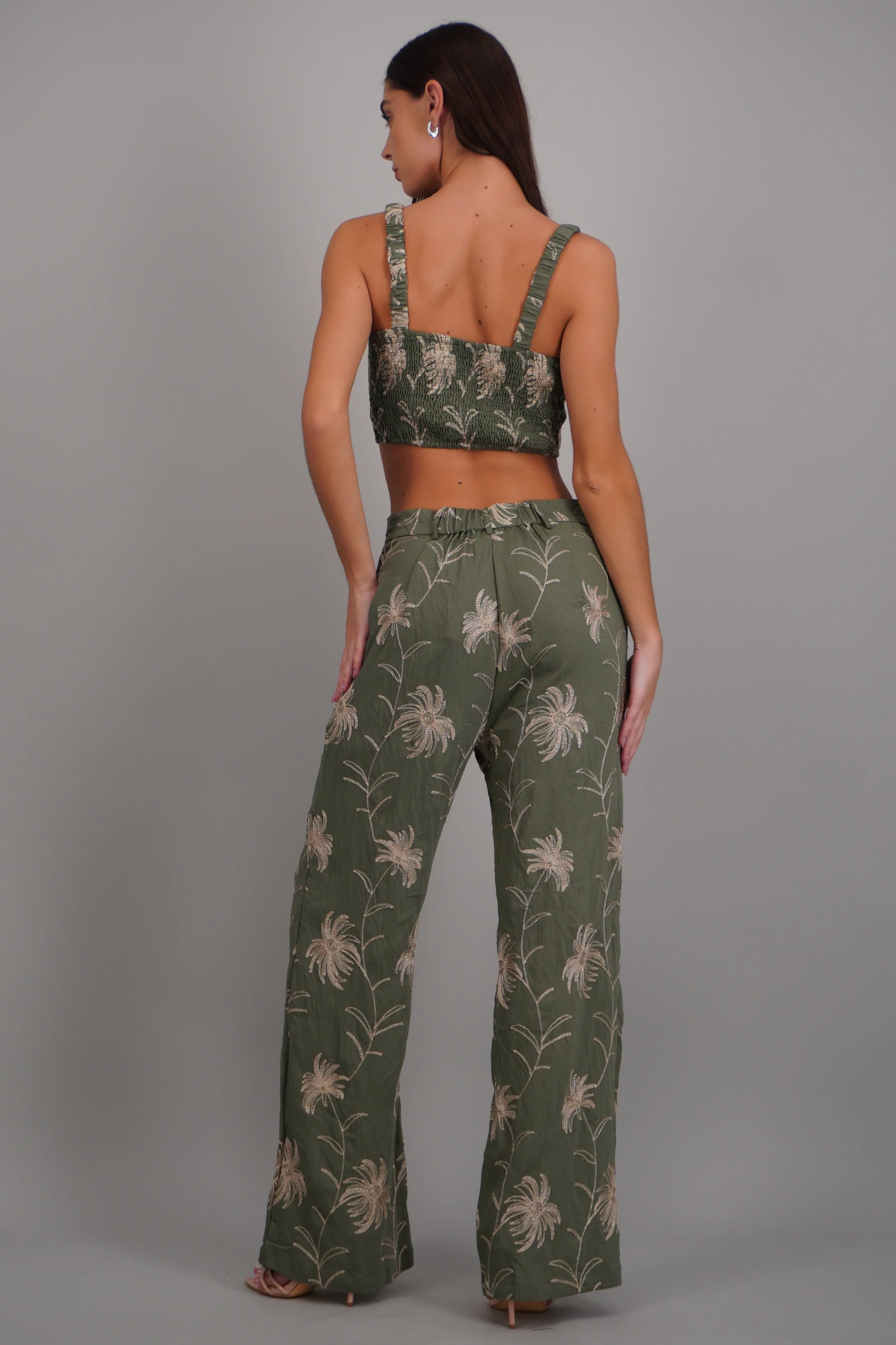 Pantalón detalle borado flores - Image 4