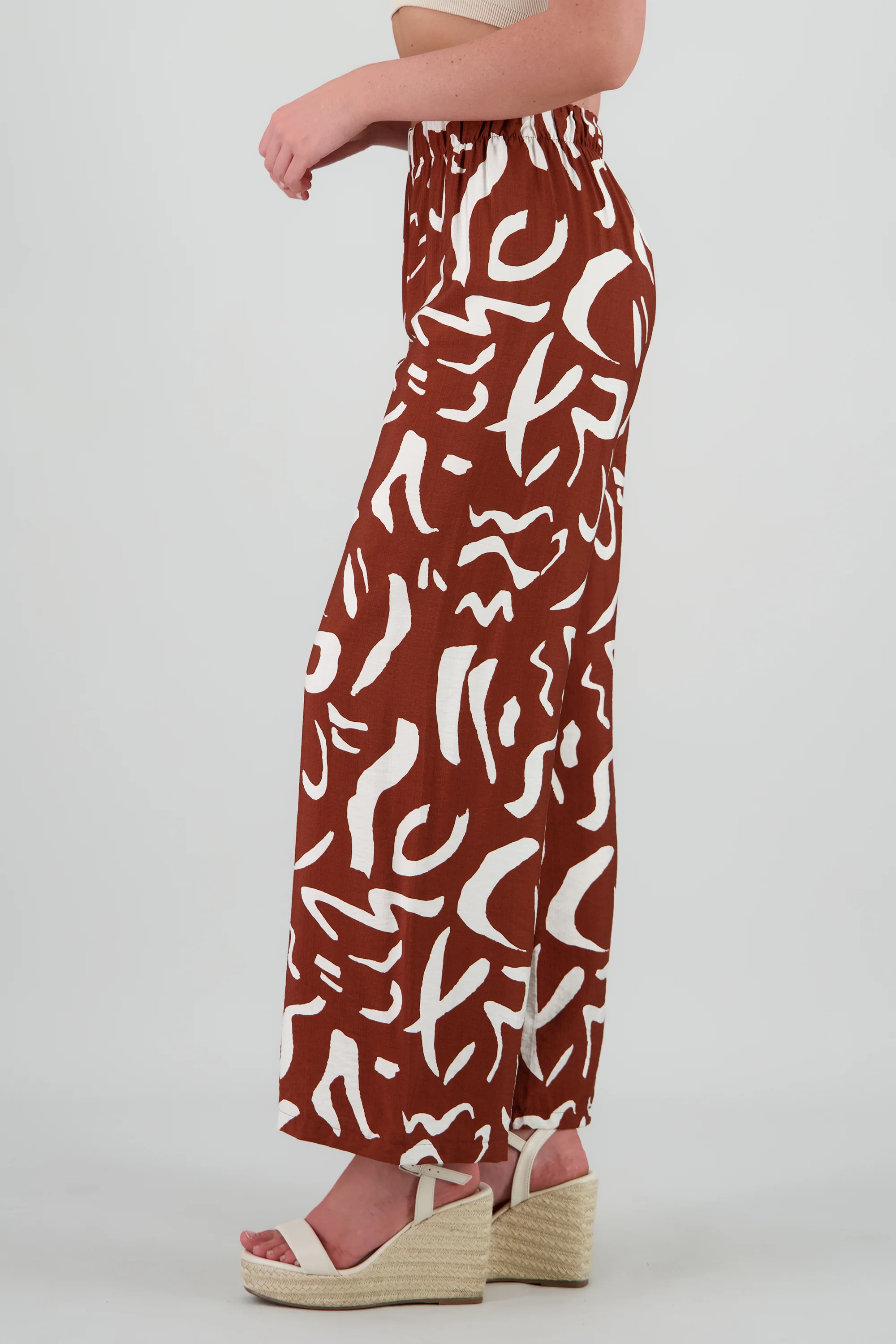 Pantalon fluido detalle estampado - Image 3