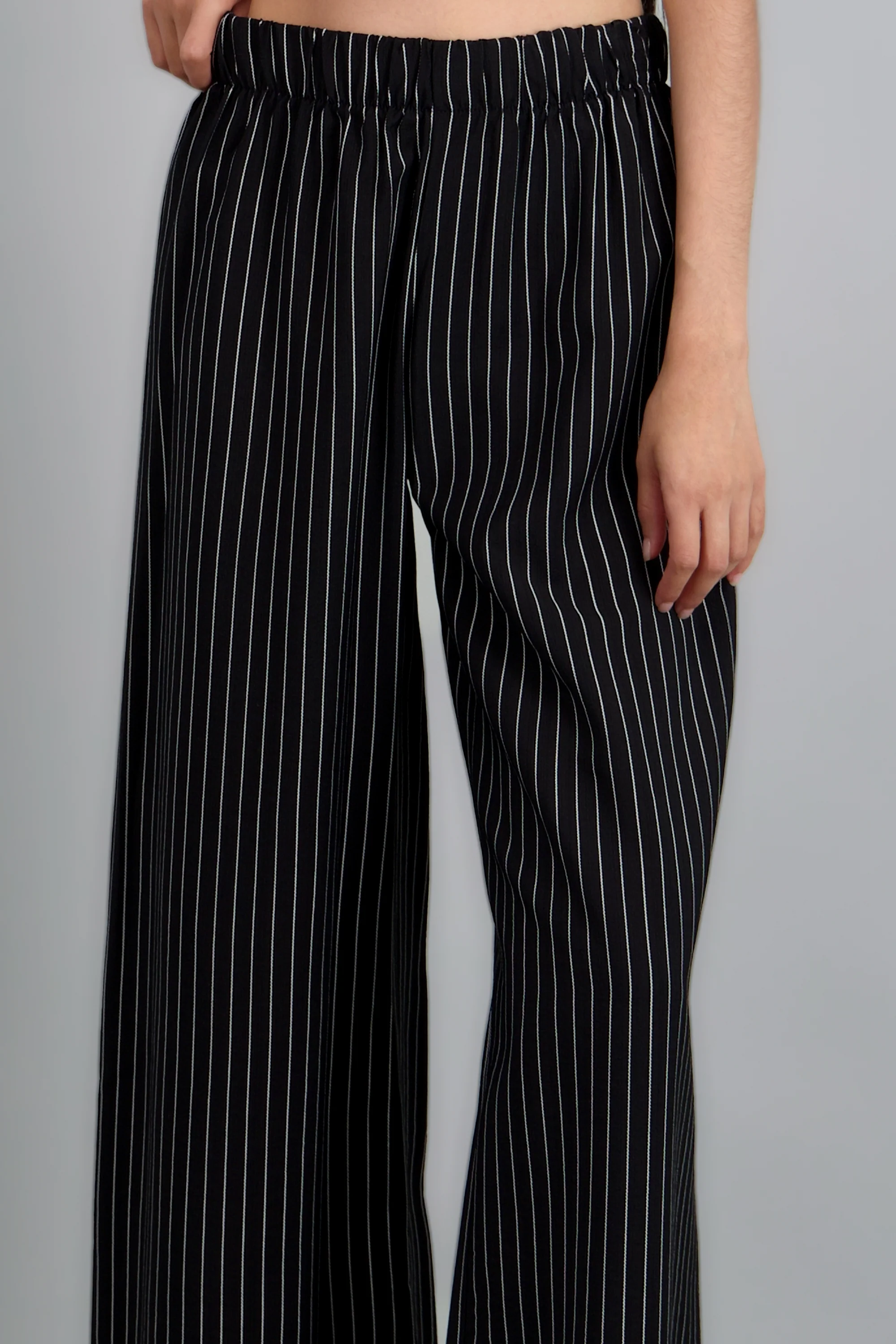 Pantalon fluido detalle resorte rayas - Image 5