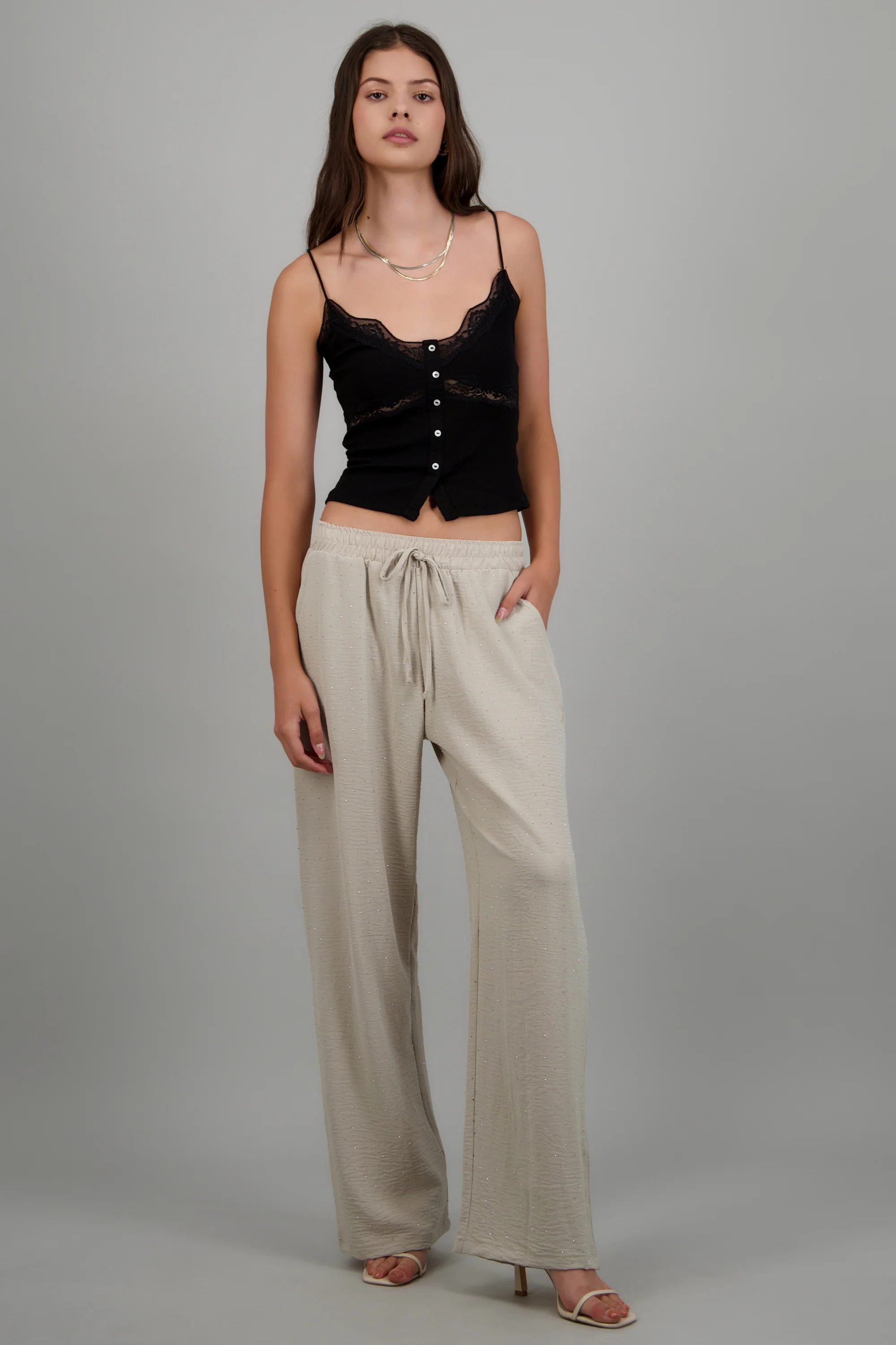 Pantalon ligero detalle brillos