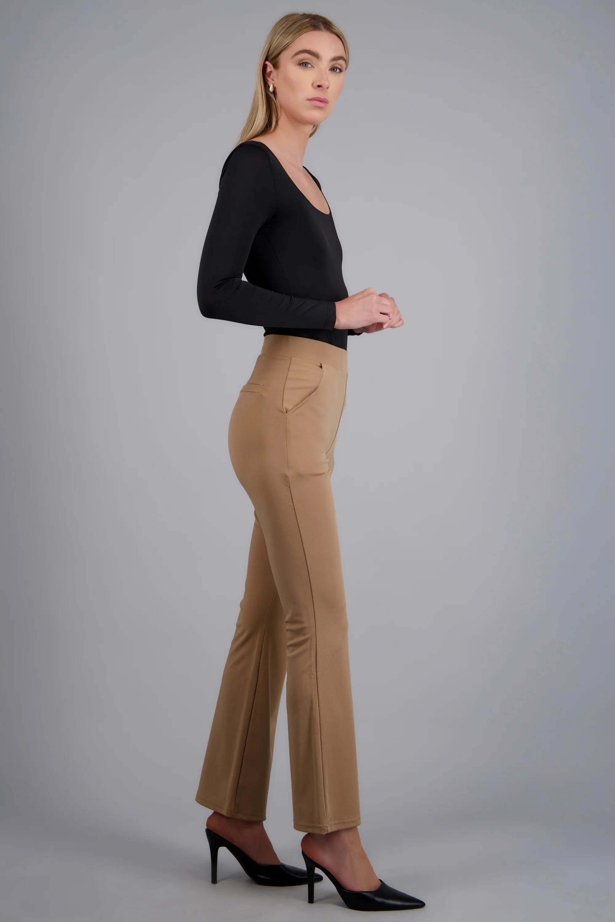 Pantalon liso acampanado - Image 3