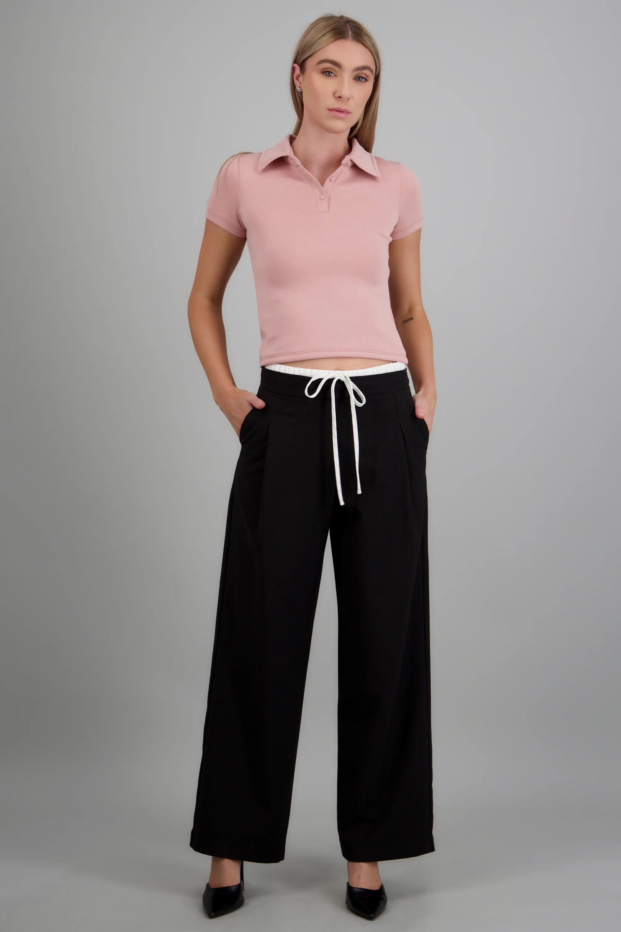 Pantalon pretina contraste