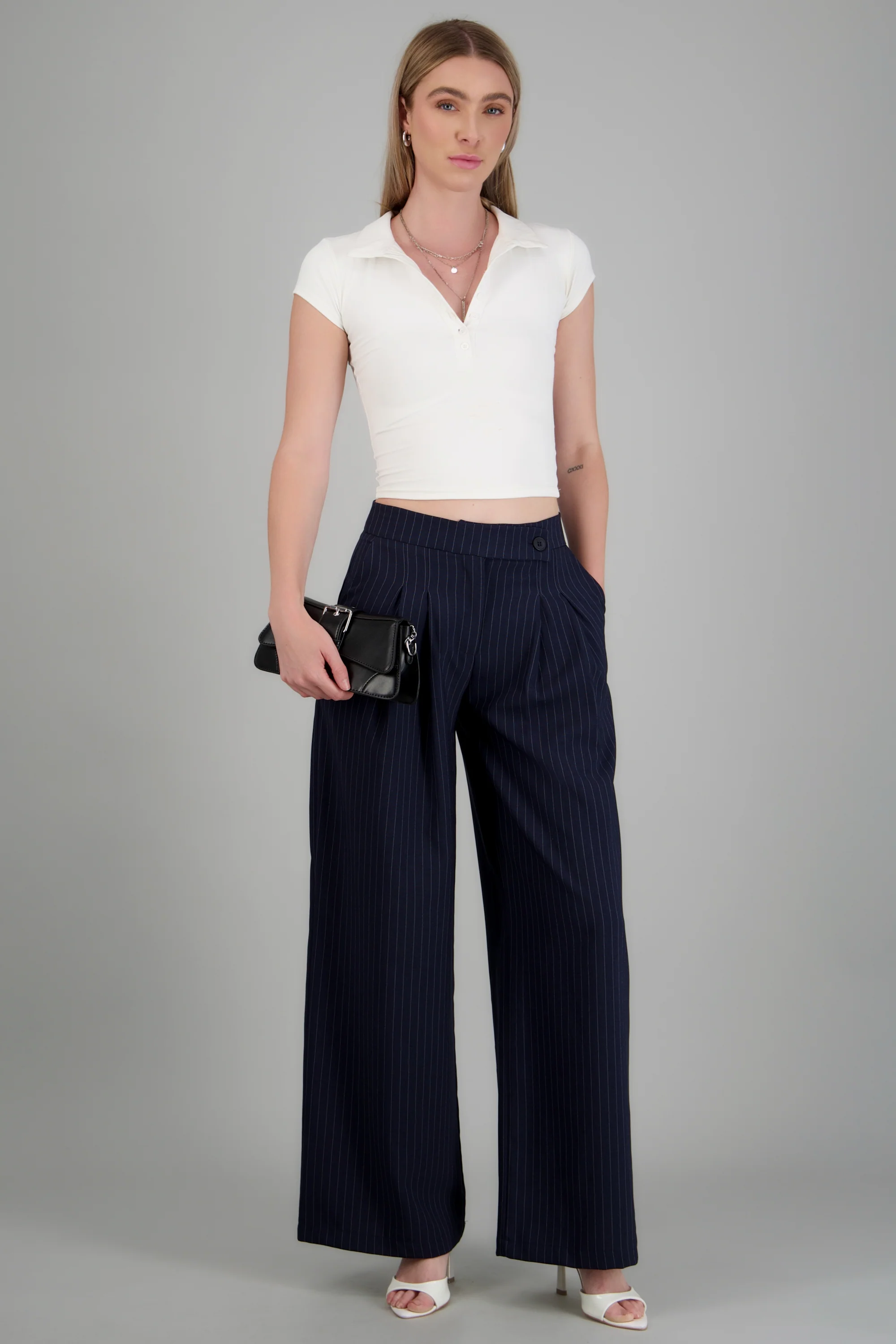 Pantalon rayas detalle pinzas