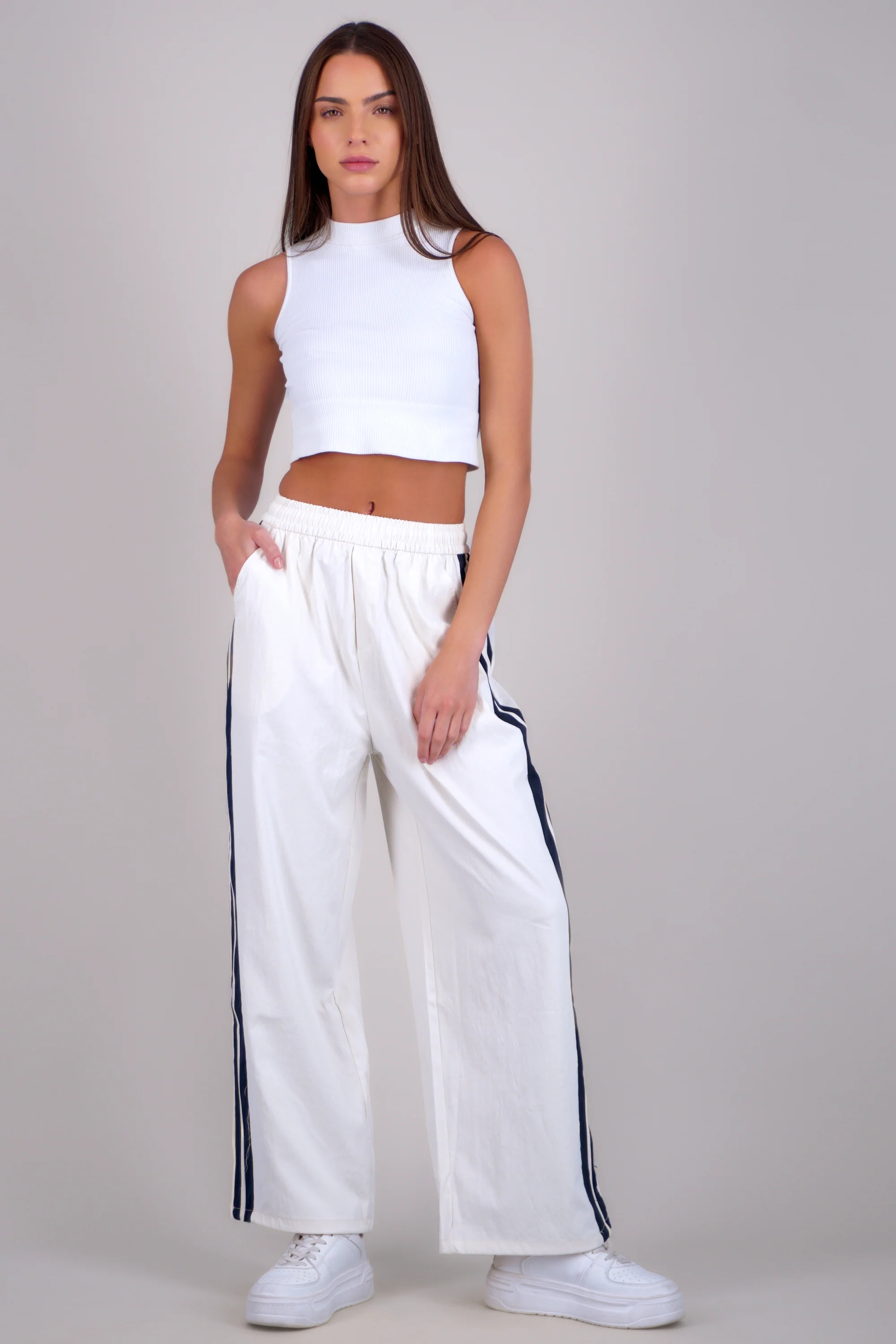 Pantalon rayas en costados - Image 3