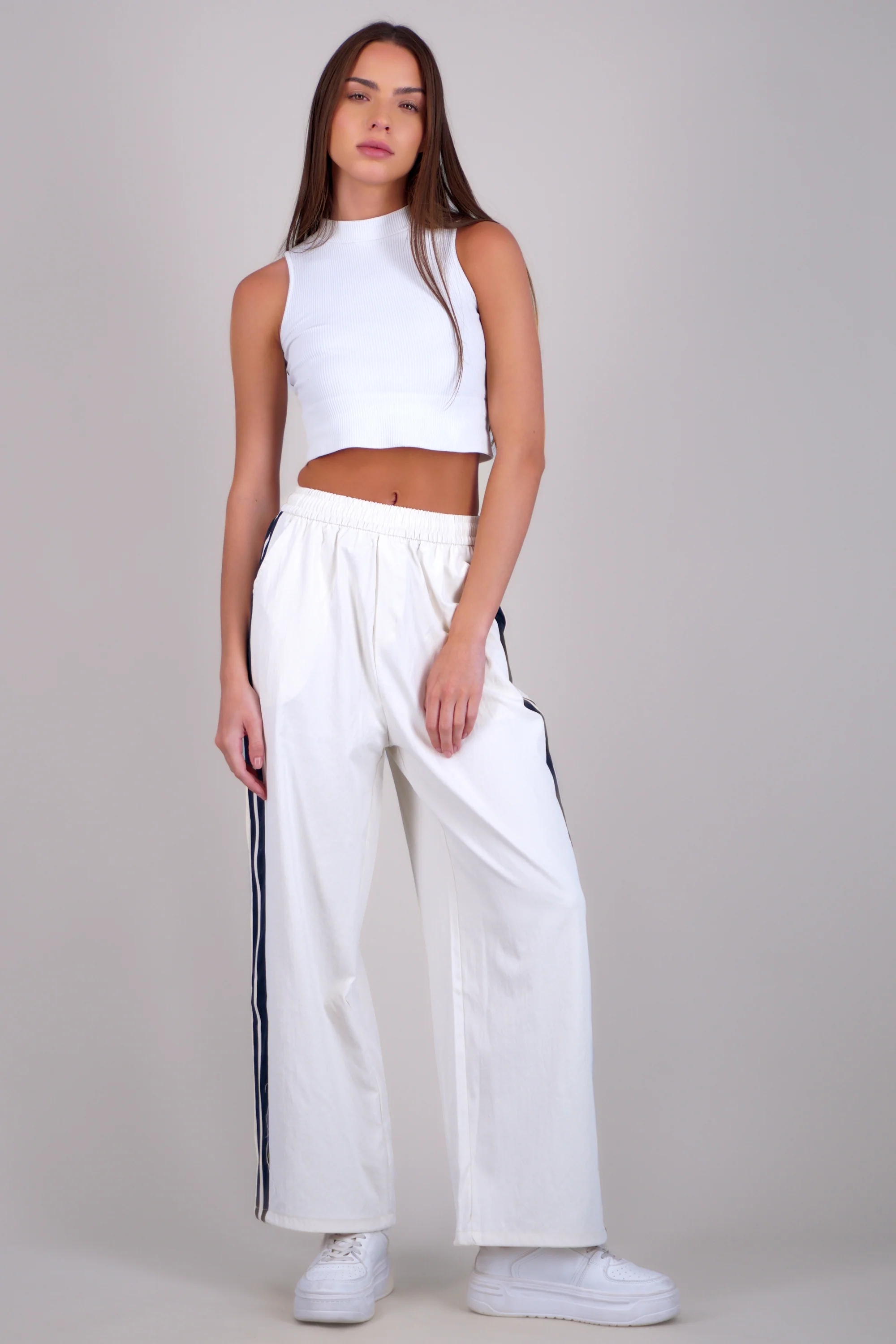 Pantalon rayas en costados - Image 4