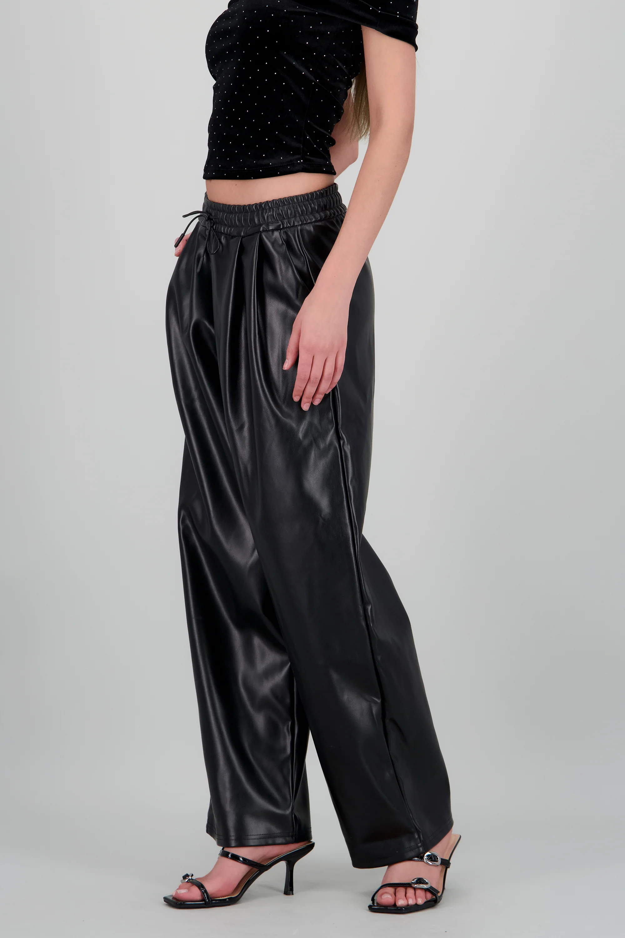 Pantalon recto efecto piel - Image 3