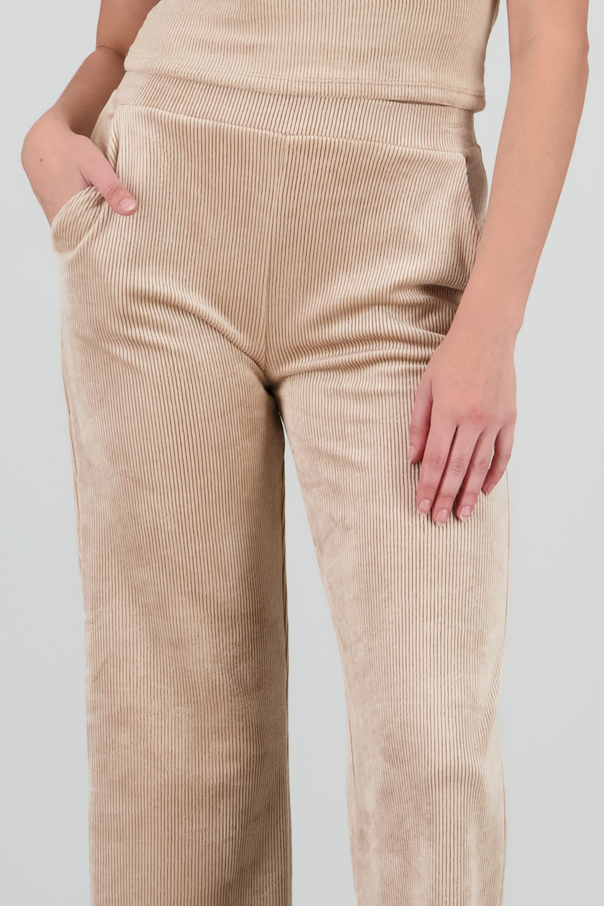 Pantalon resorte detalle bolsas - Image 5