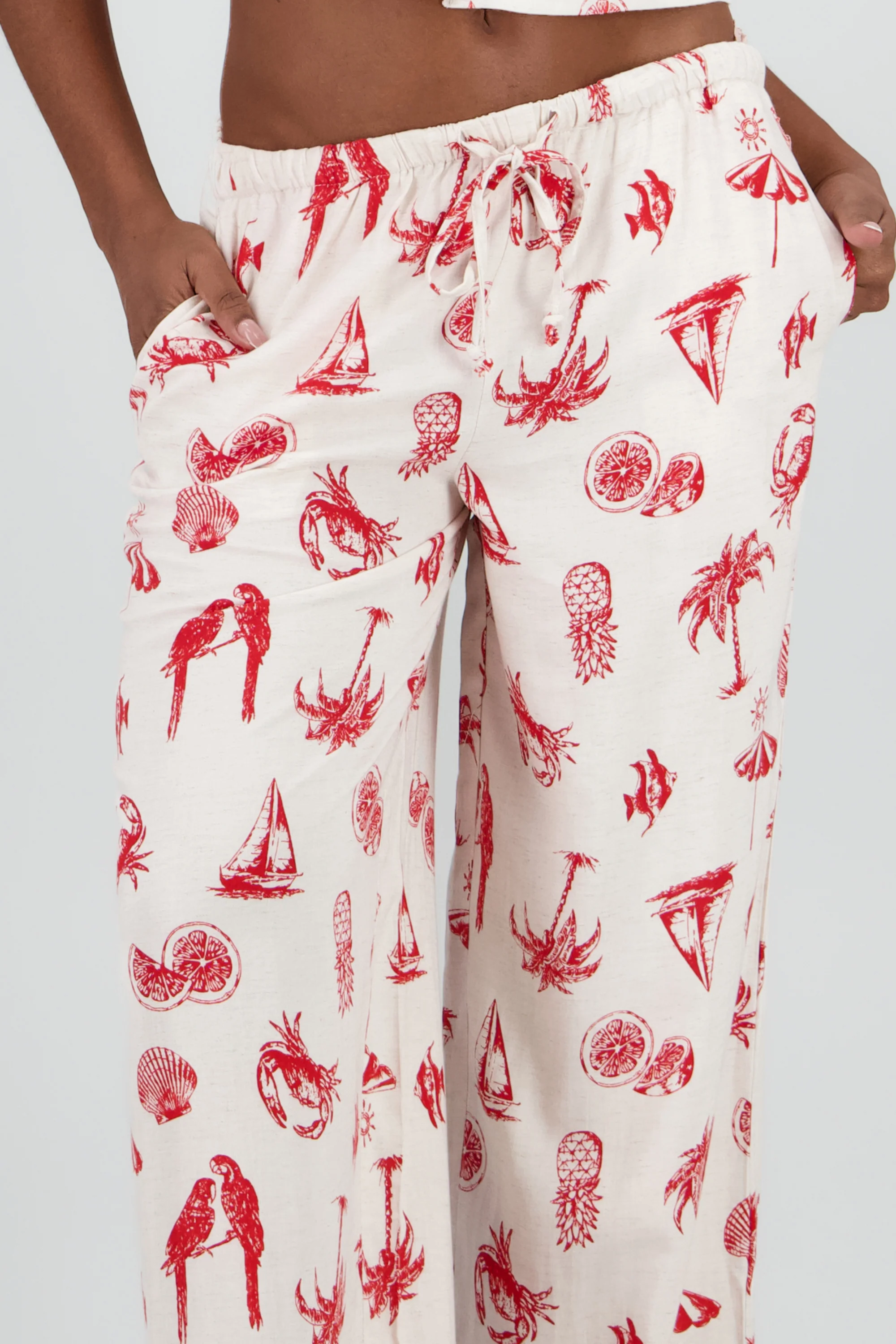 Pantalon tropical con mini print - Image 5