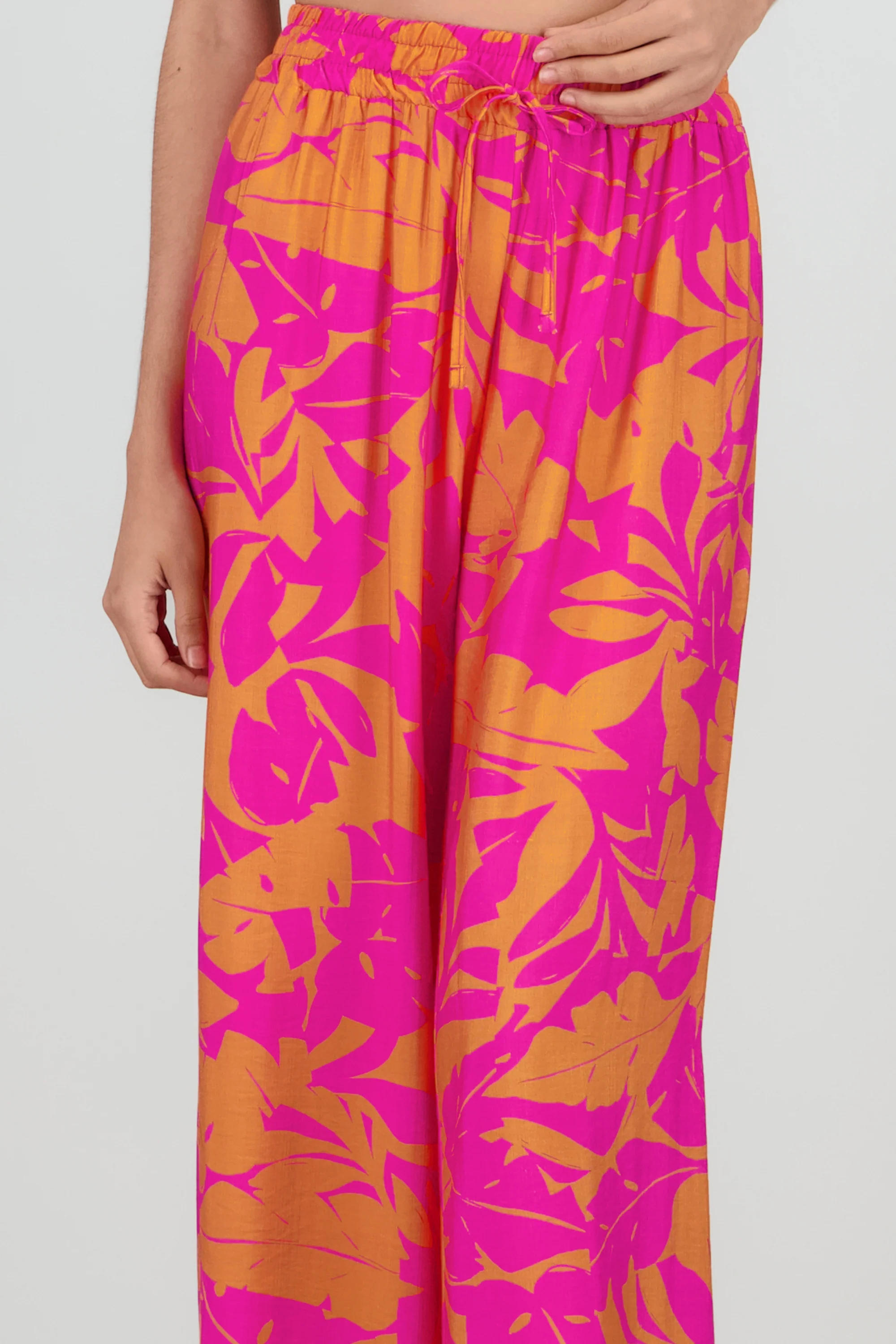 Pantalon tropical contraste color - Image 5