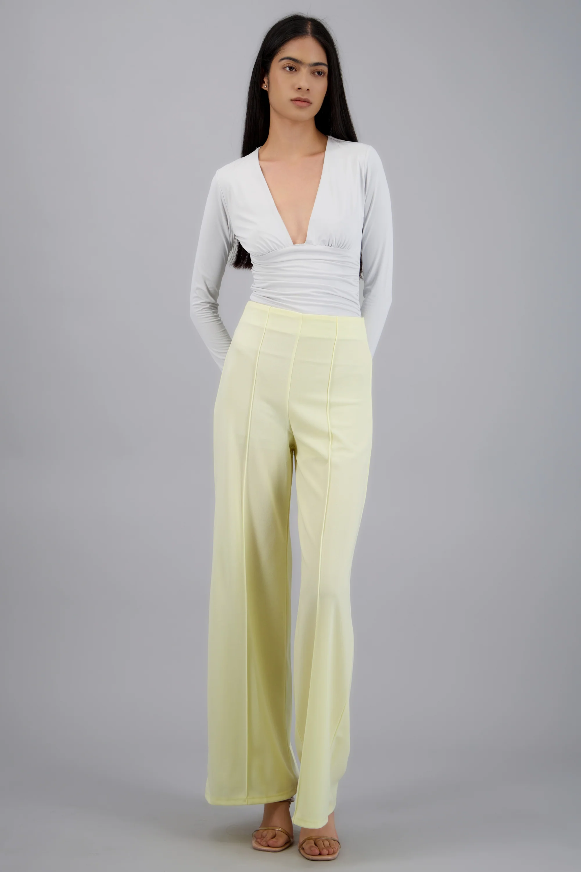 Pantalón Wide Leg Cintura Alta Costuras