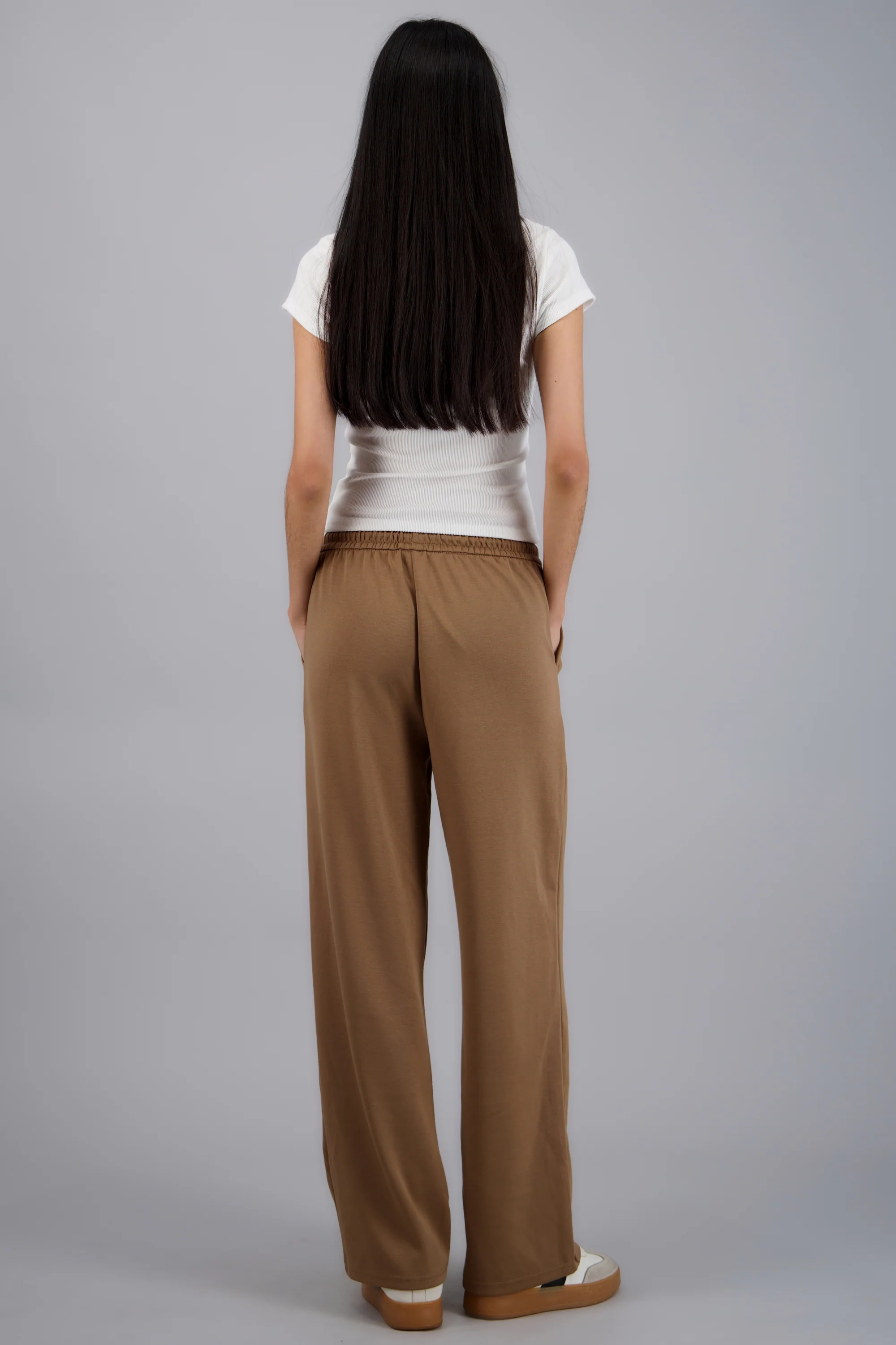 Pants lisos con bolsas - Image 9