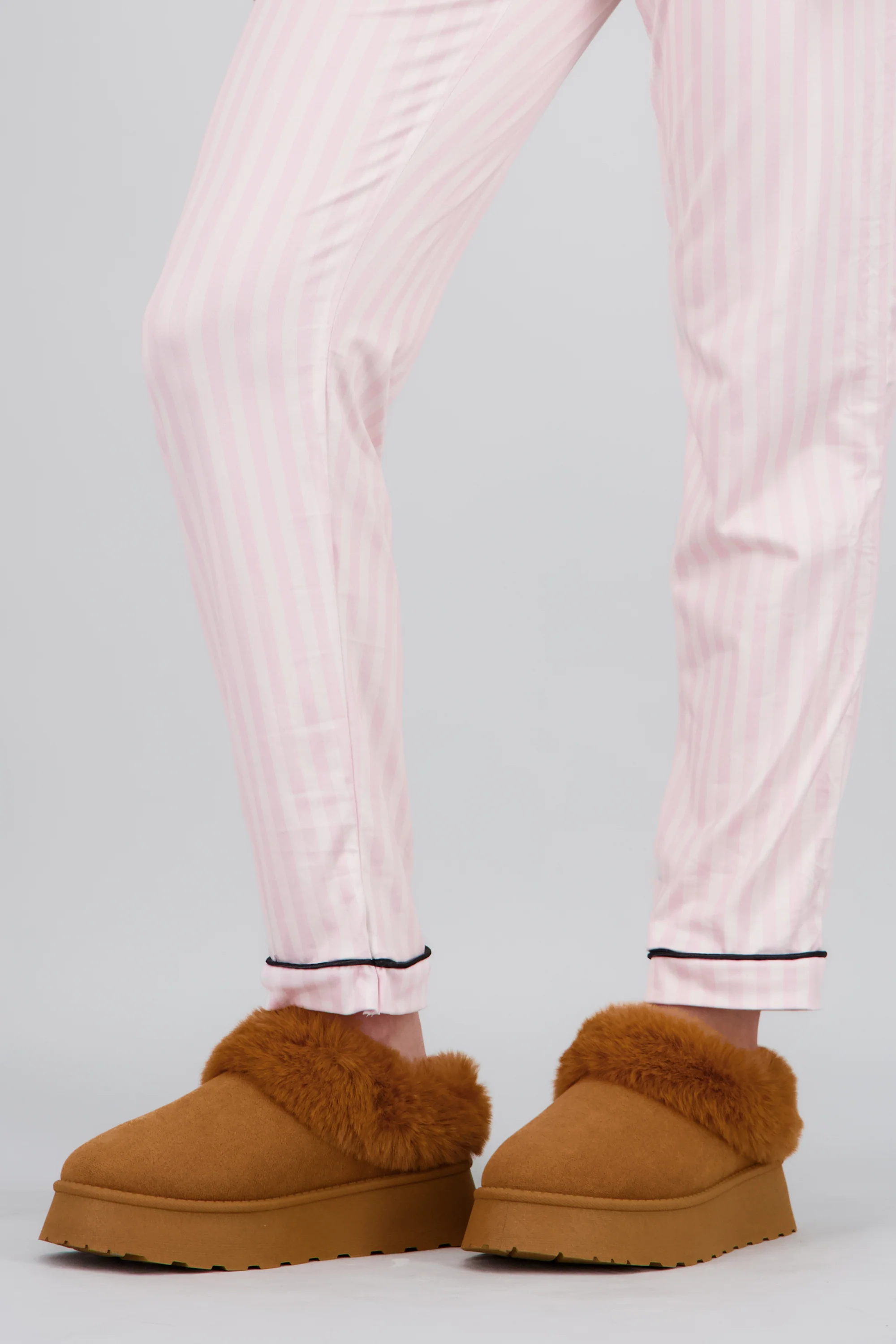 Pantufla Peluda Mula - Image 6