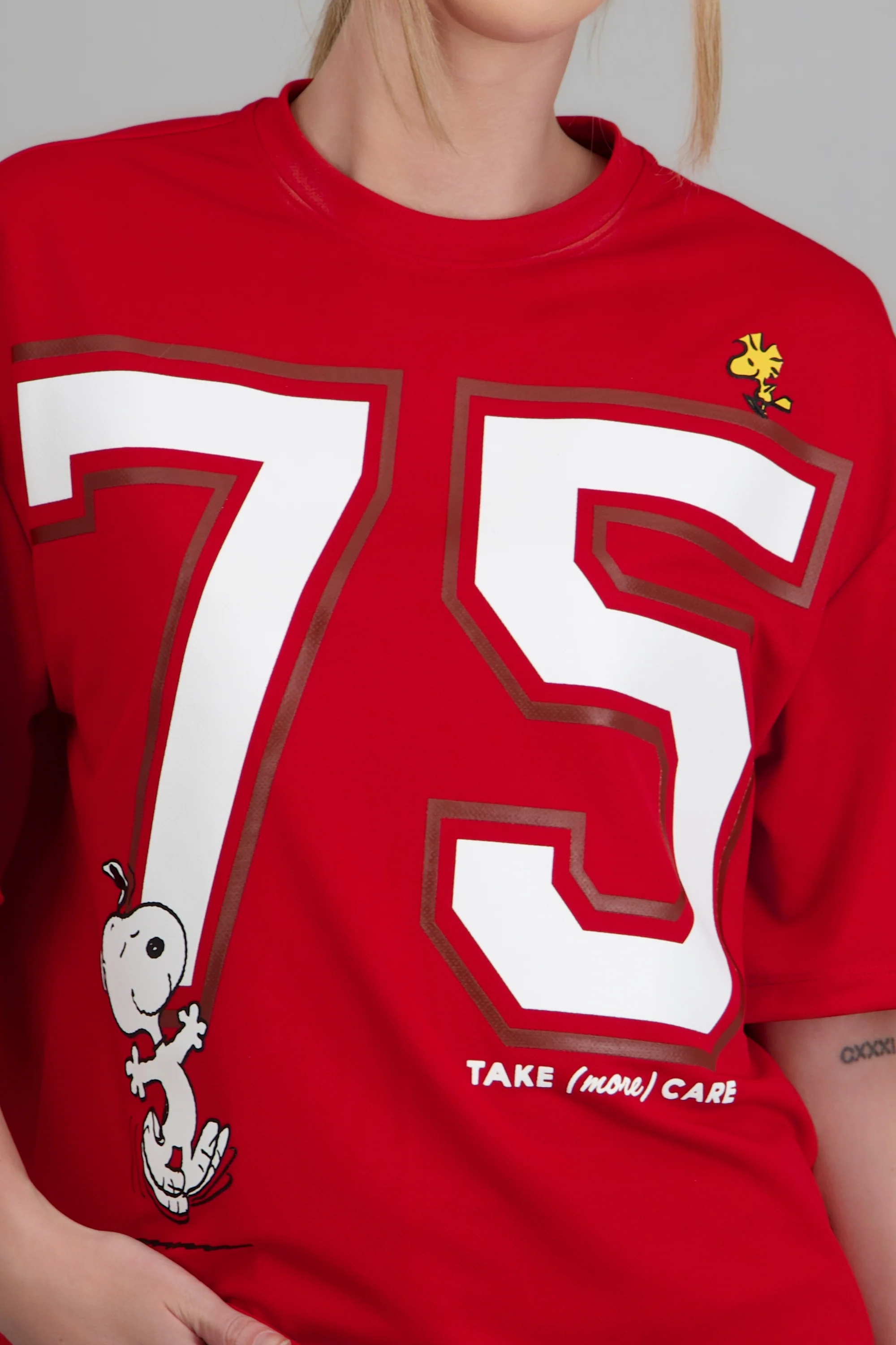 Playera deportiva Snoopy - Image 5