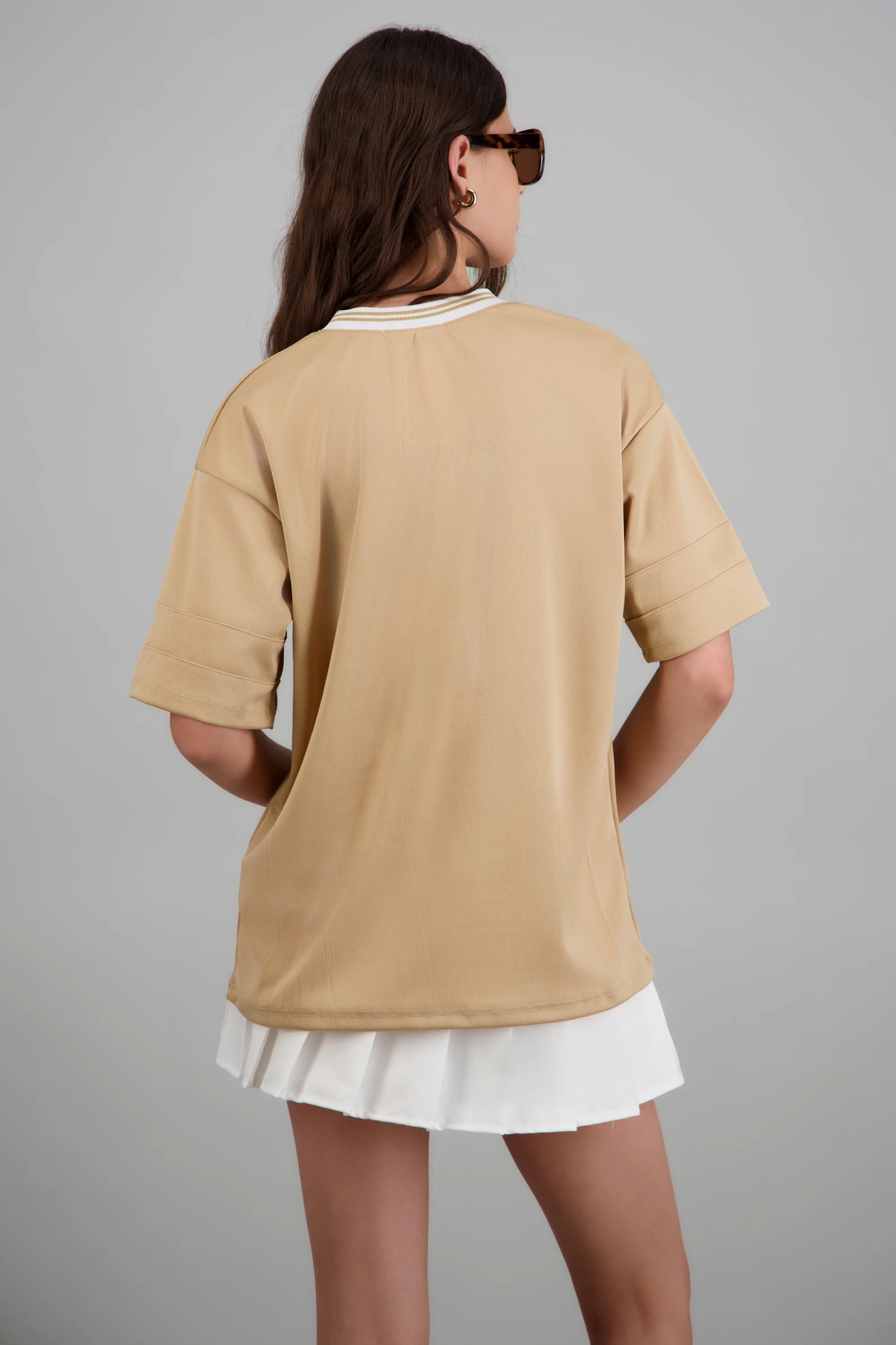 Playera oversized estampado numero - Image 2