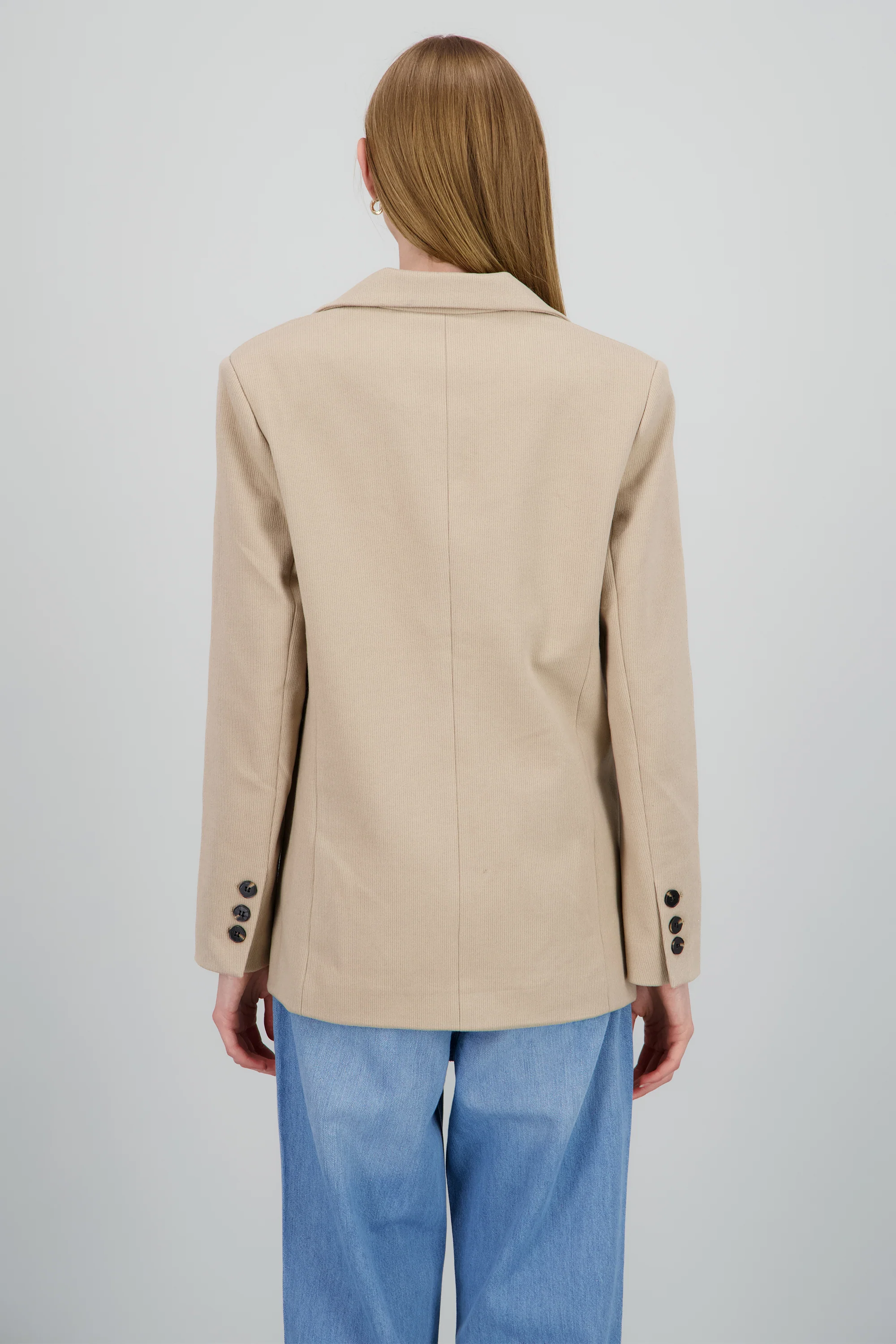 Saco oversized detalle textura - Image 4