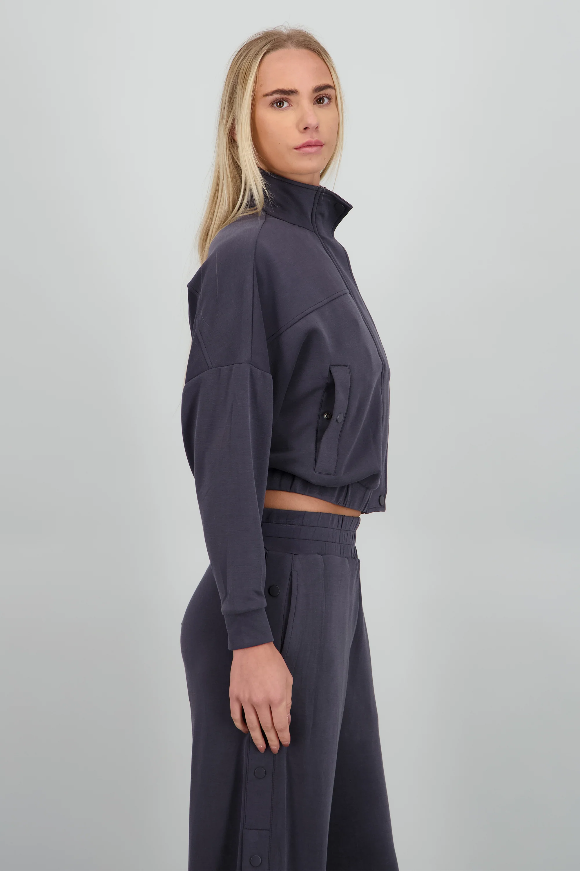 Sudadera con cierre y botones - Image 3