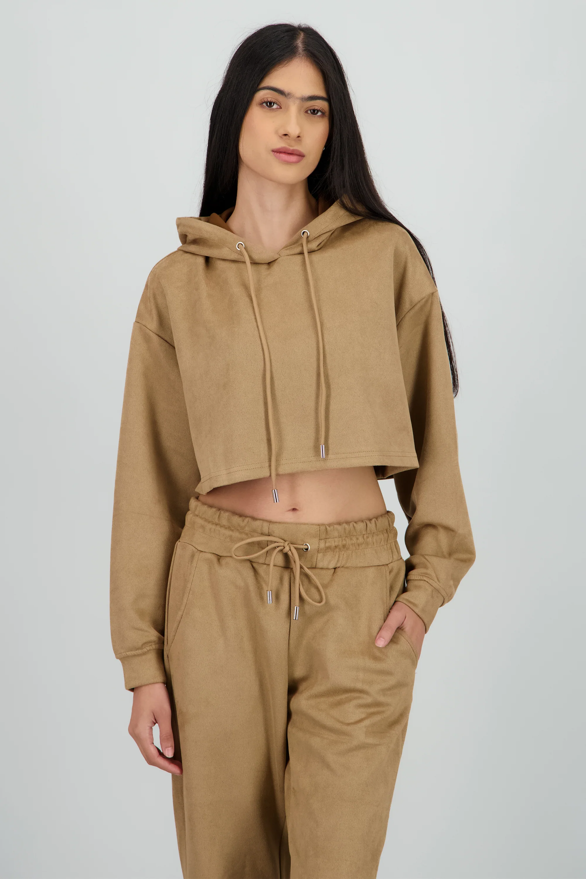 Sudadera crop detalle textura