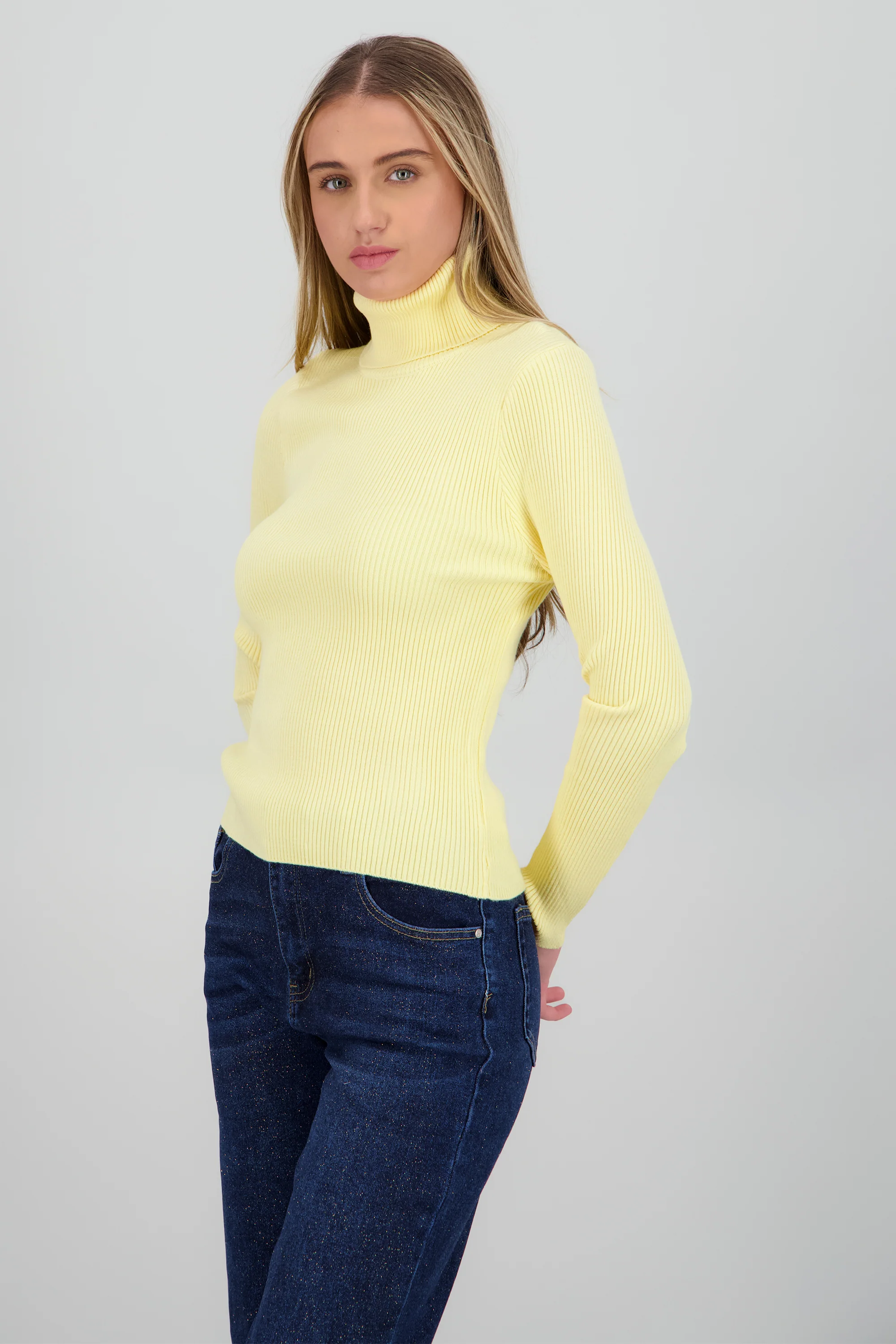Sueter acanalado con cuello alto - Image 3