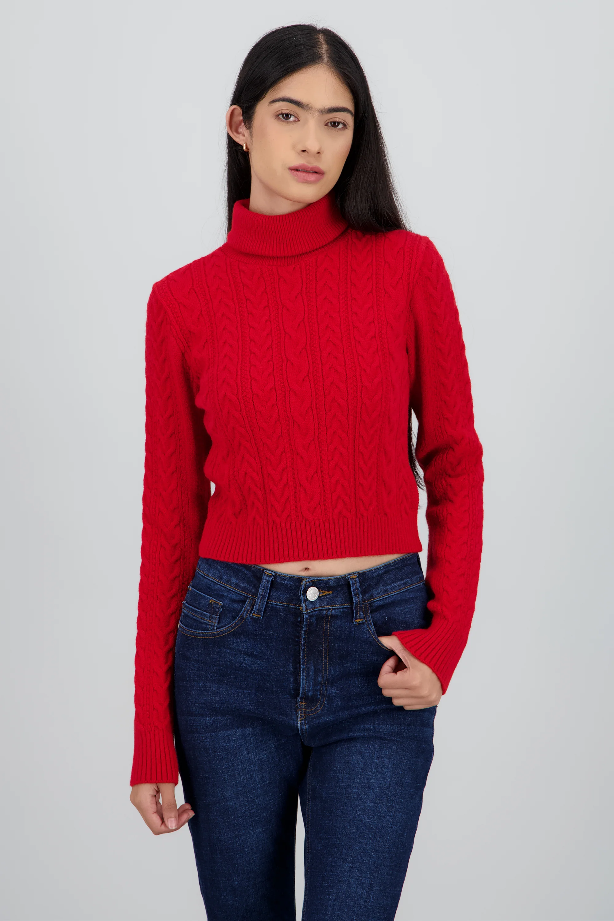 Sueter trenzado de cuello alto