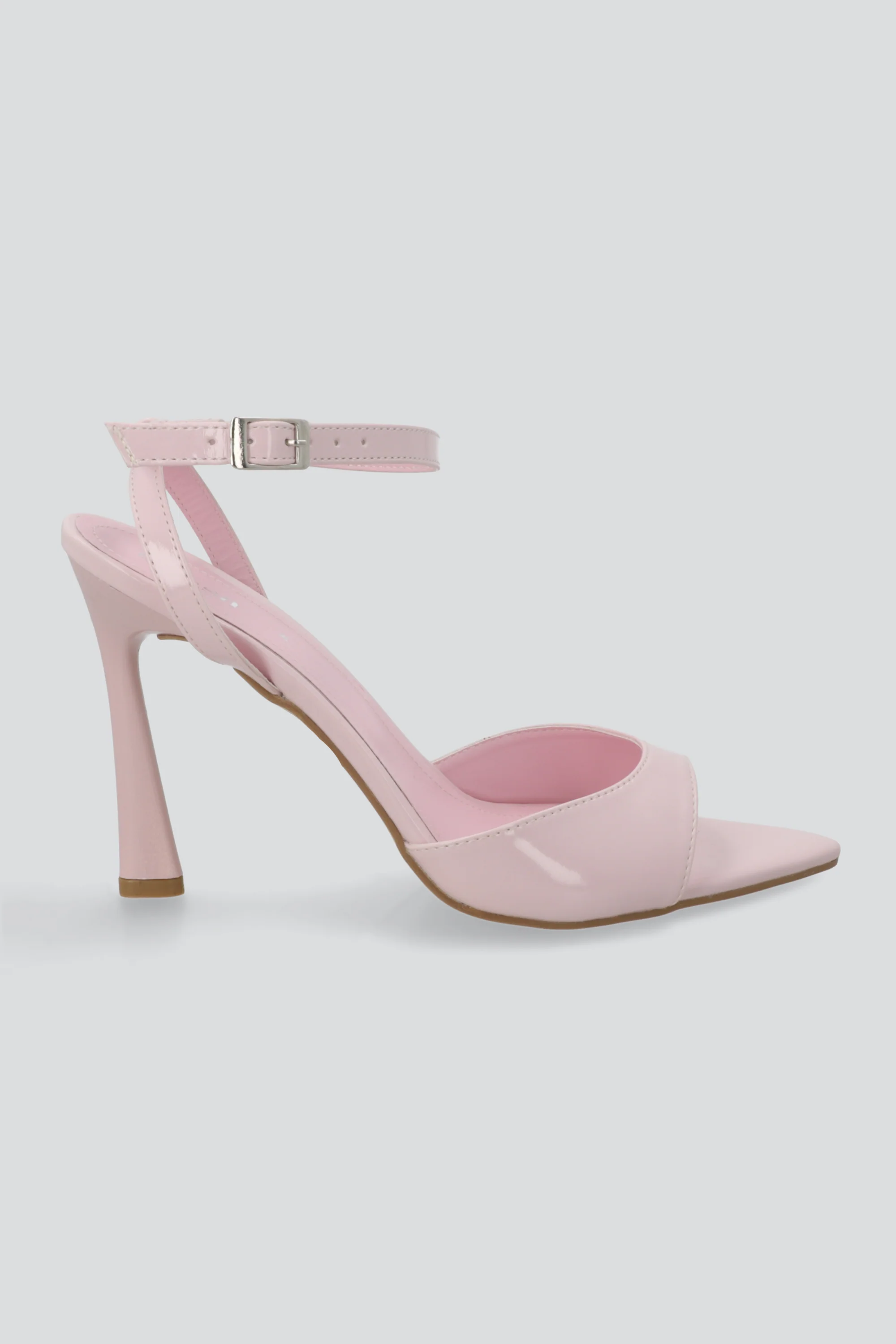 Tacon puntal charol peep toe tiras
