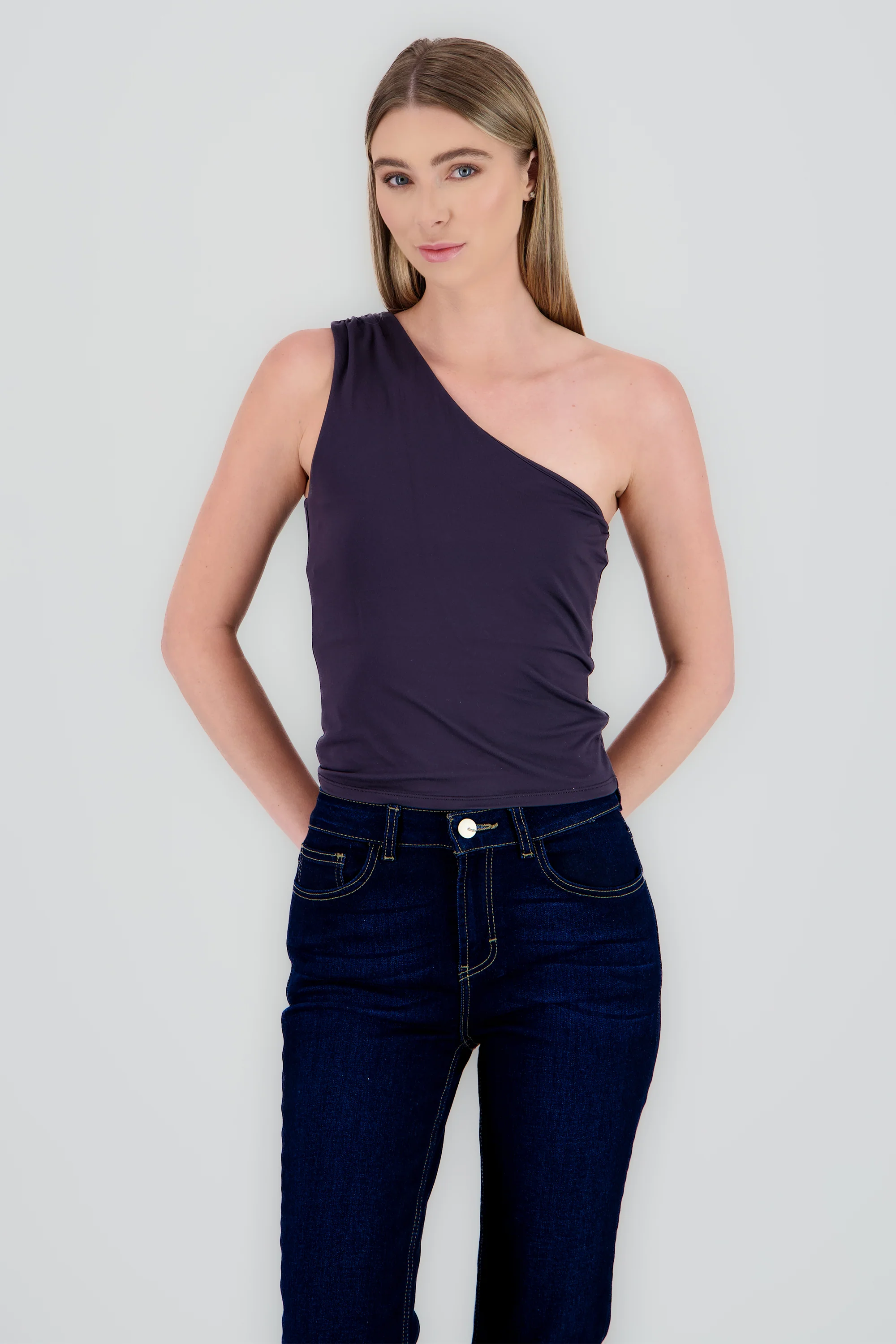 Top asimetrico liso - Image 2