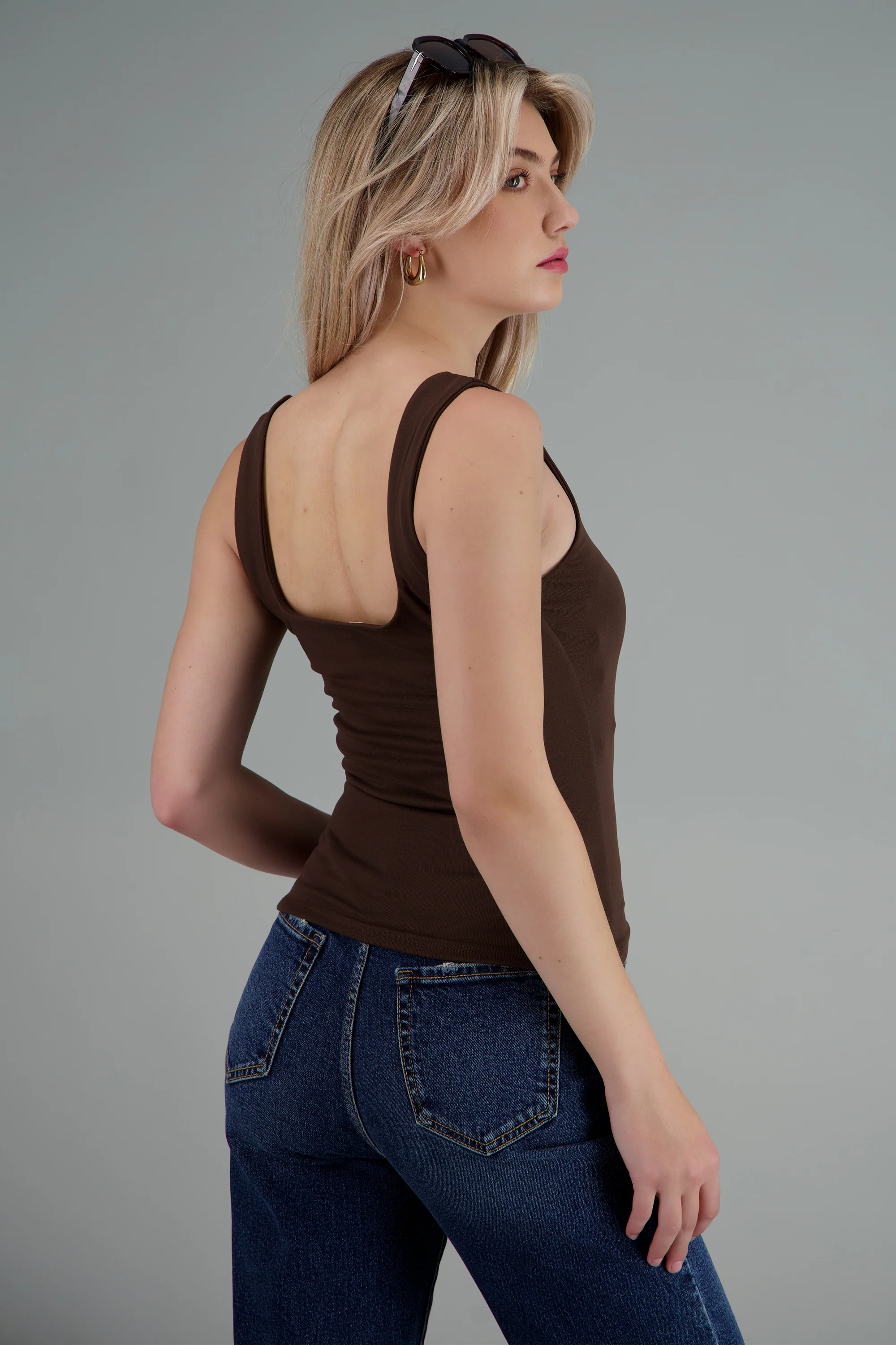 Top con tirantes liso suave - Image 4
