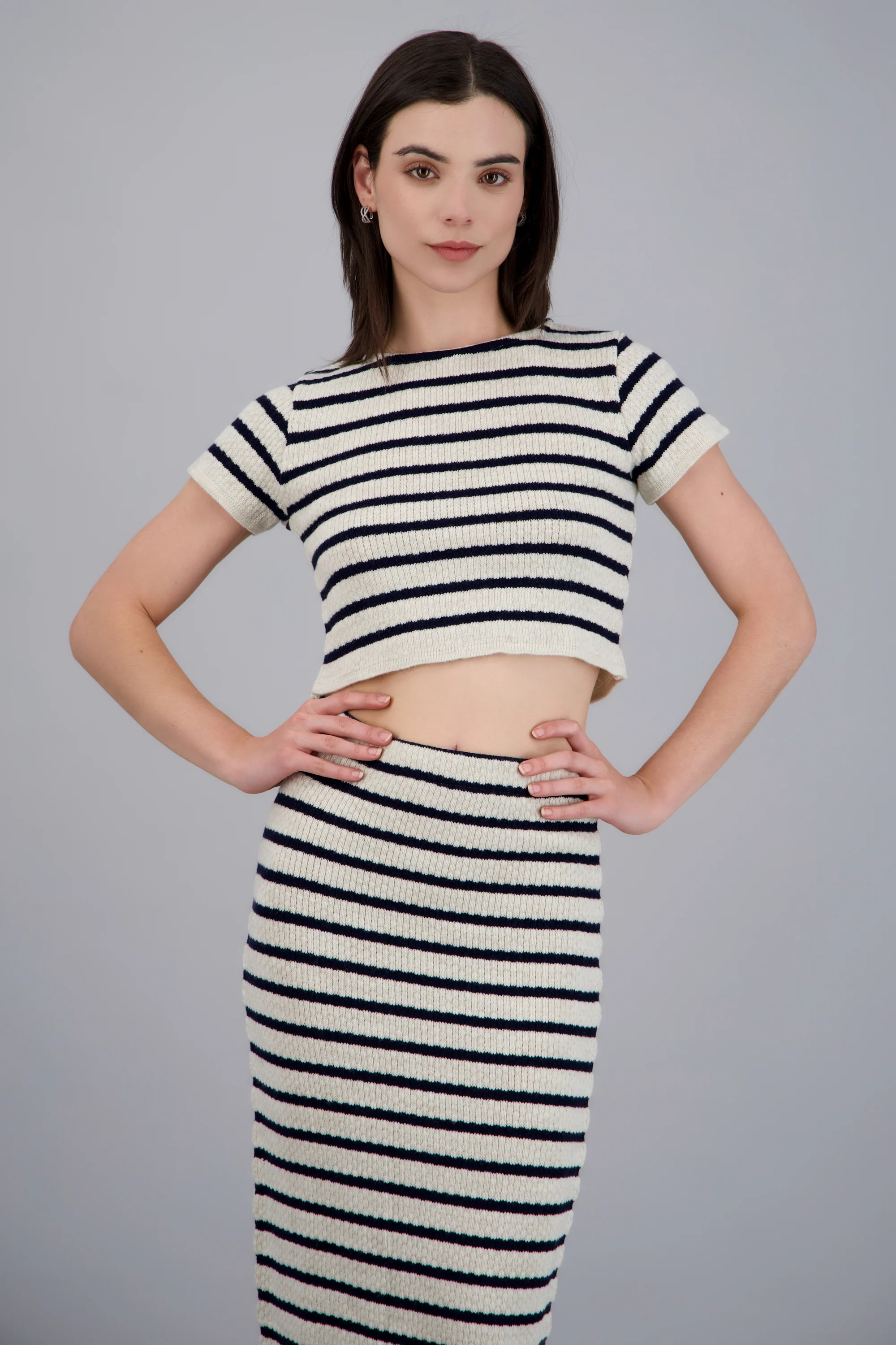 TOP CROP RAYAS TEXTURA KNI - Image 3