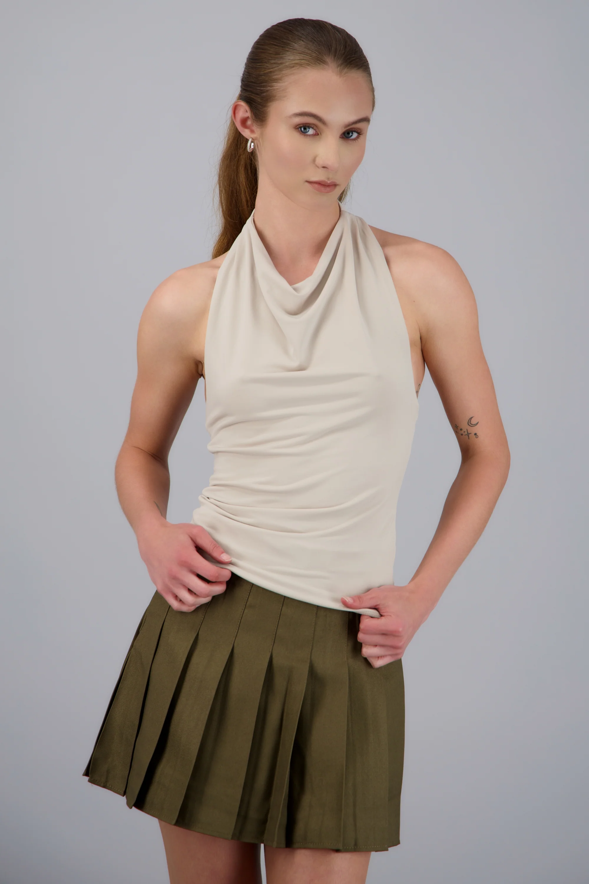 Top cuello cascada halter