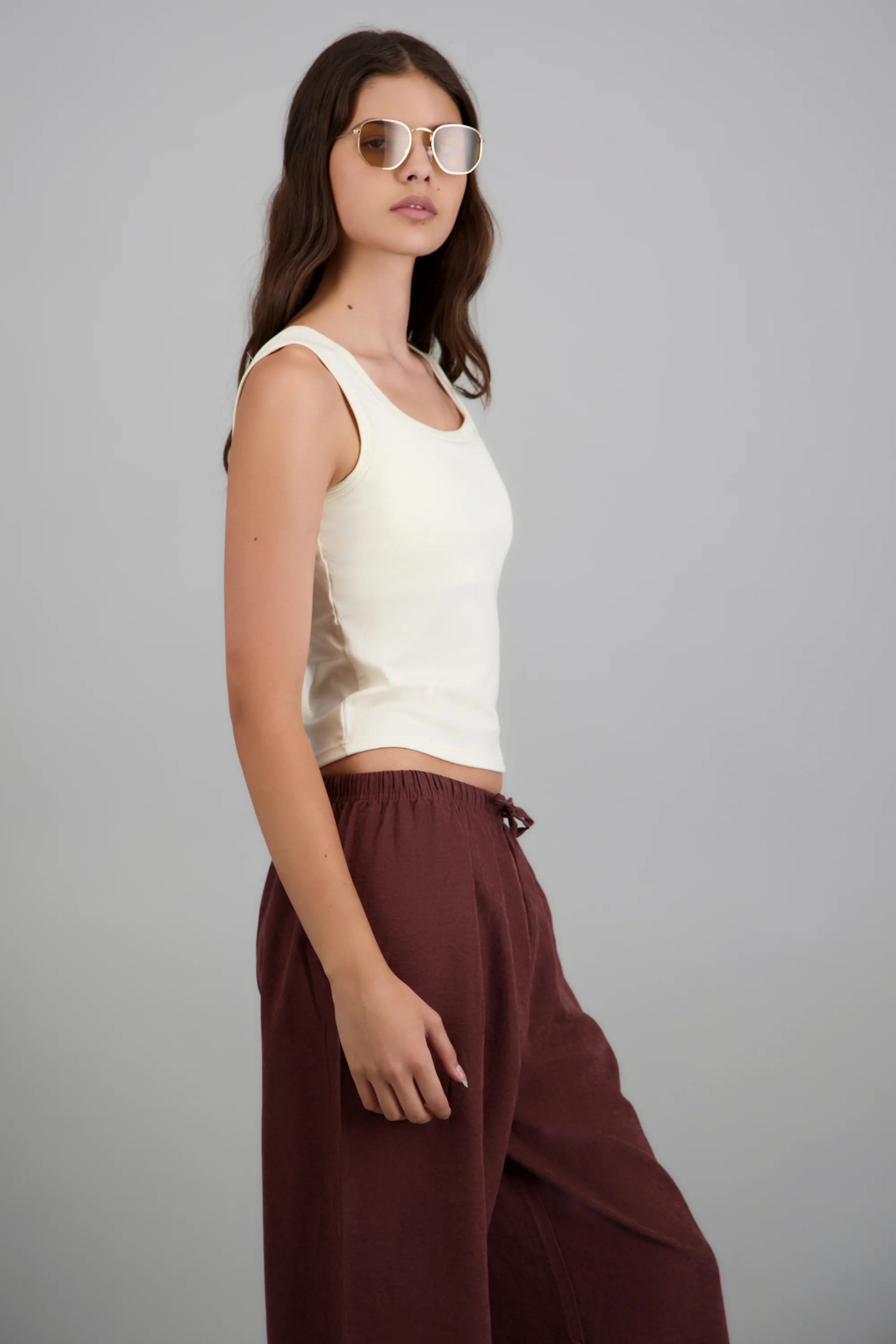 Top cuello cuadrado con copas - Image 4