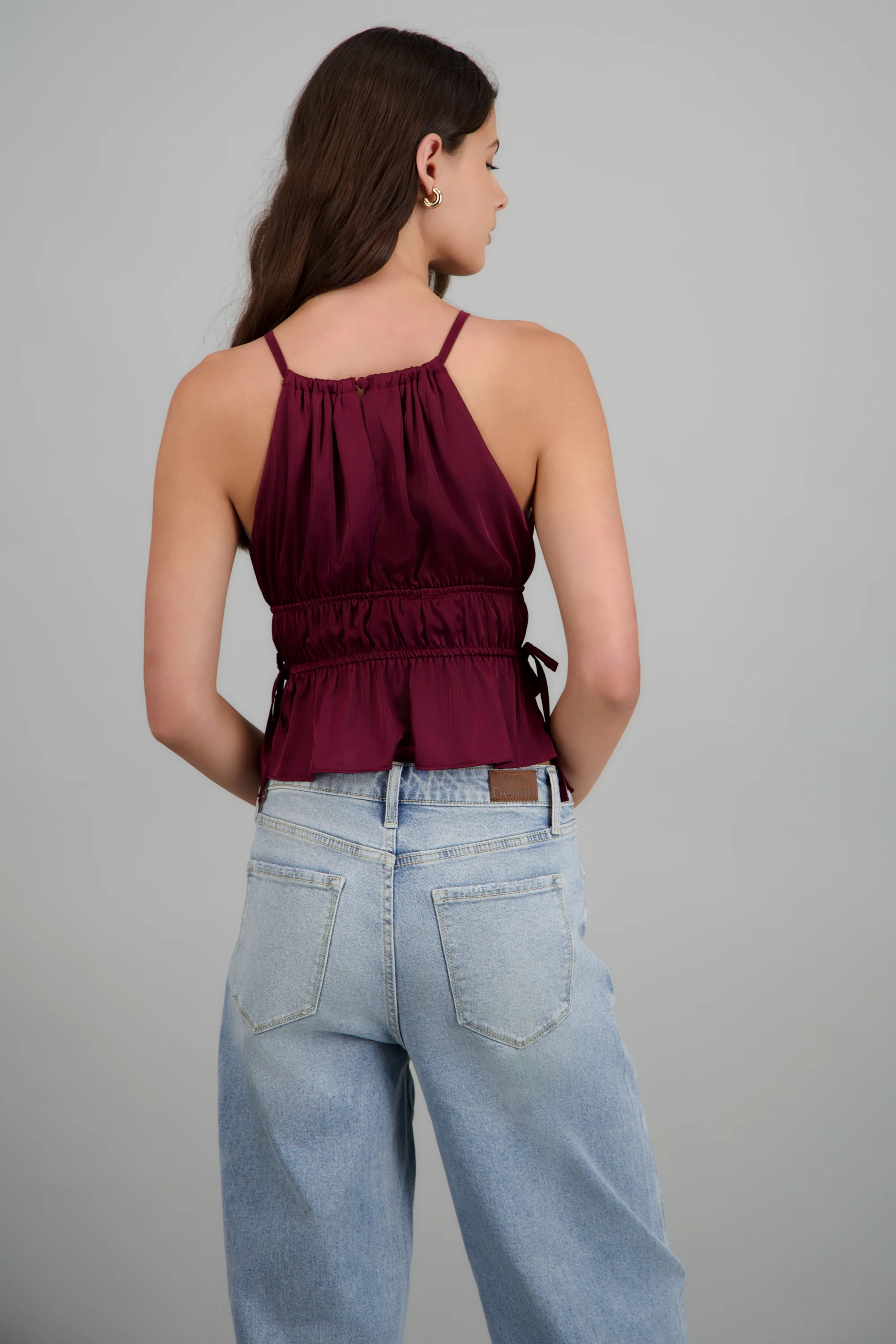 Top cuello halter sin mangas detalle cintura - Image 2
