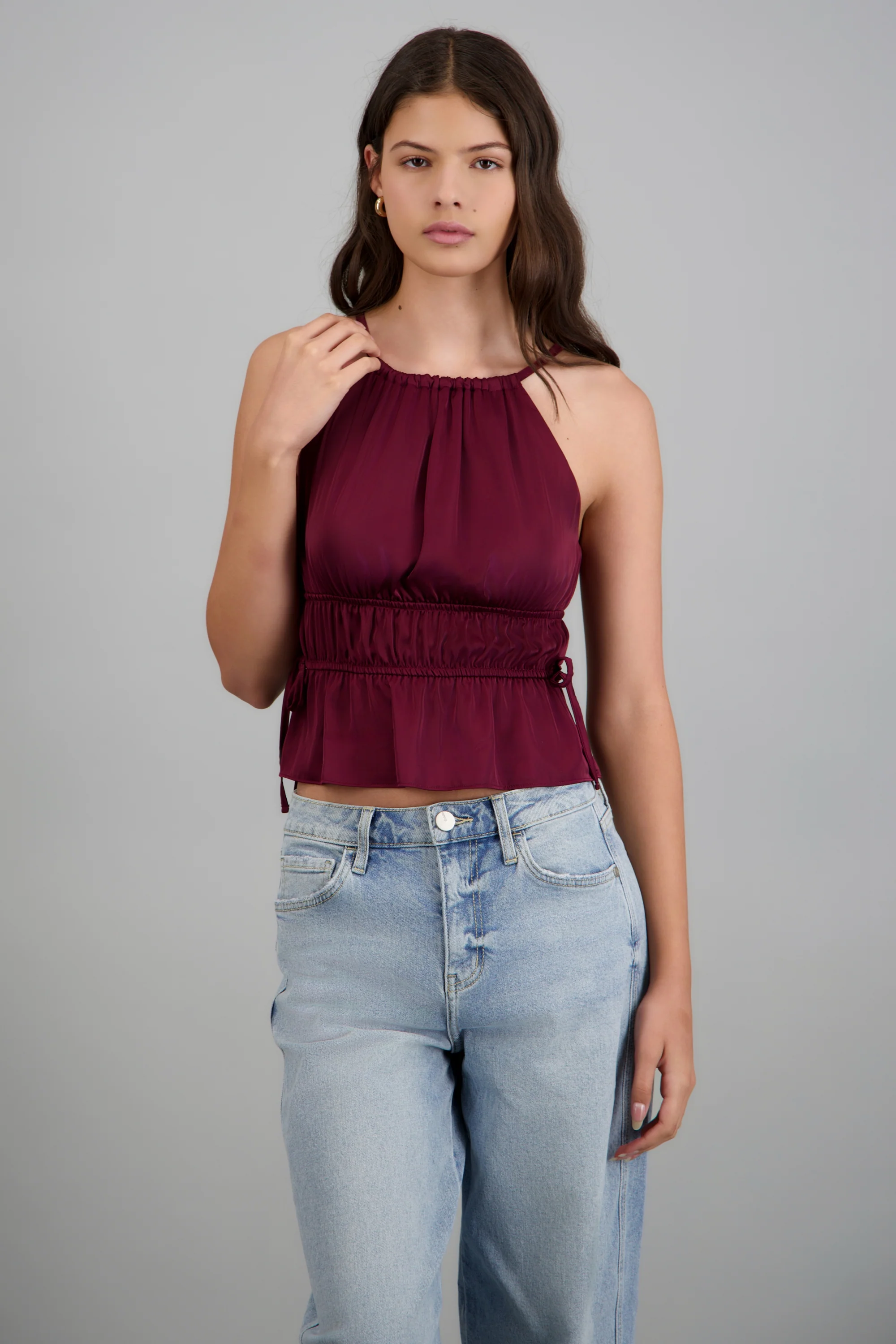 Top cuello halter sin mangas detalle cintura - Image 3