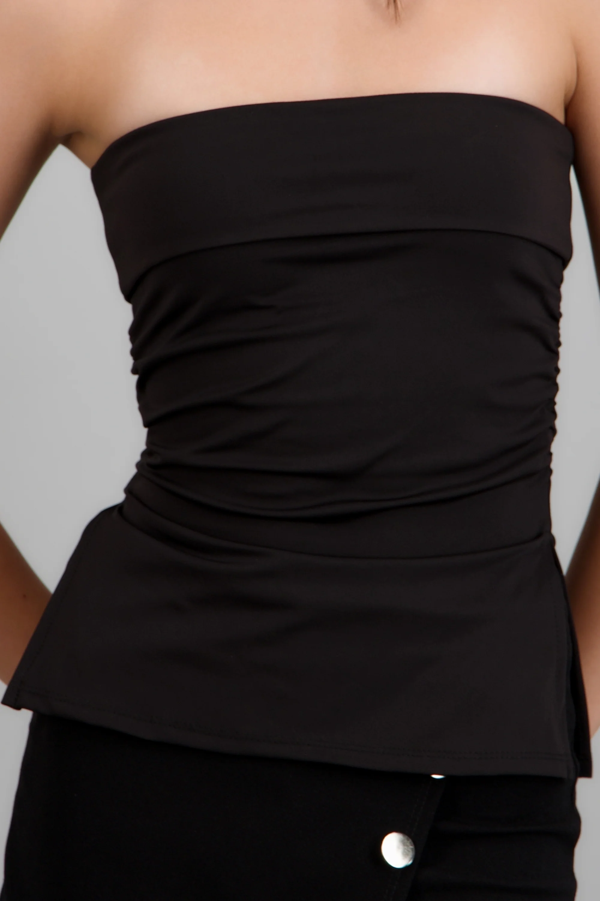 Top drapeado con aberturas - Image 5