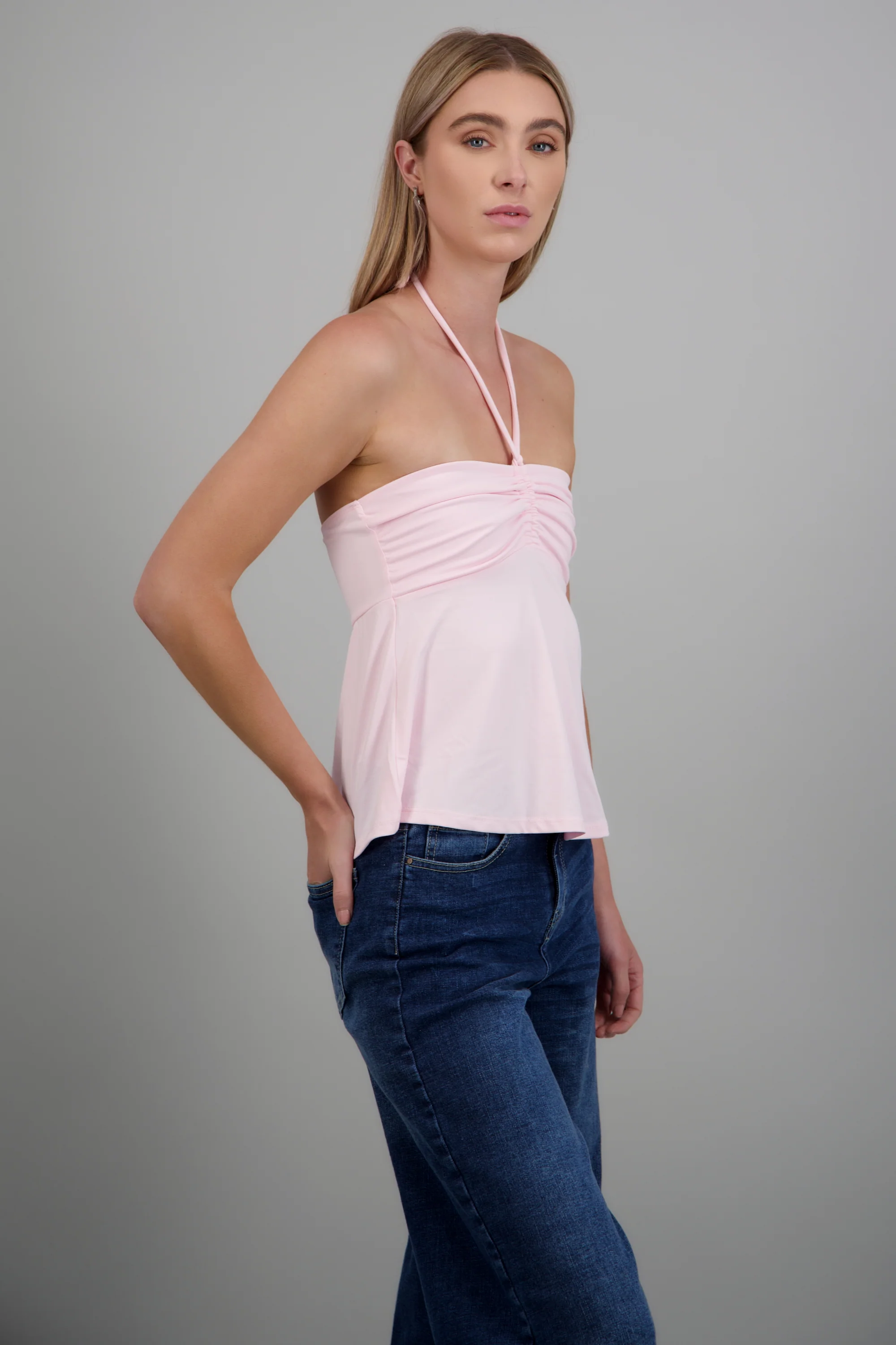 Top halter amarre frunce escote - Image 2