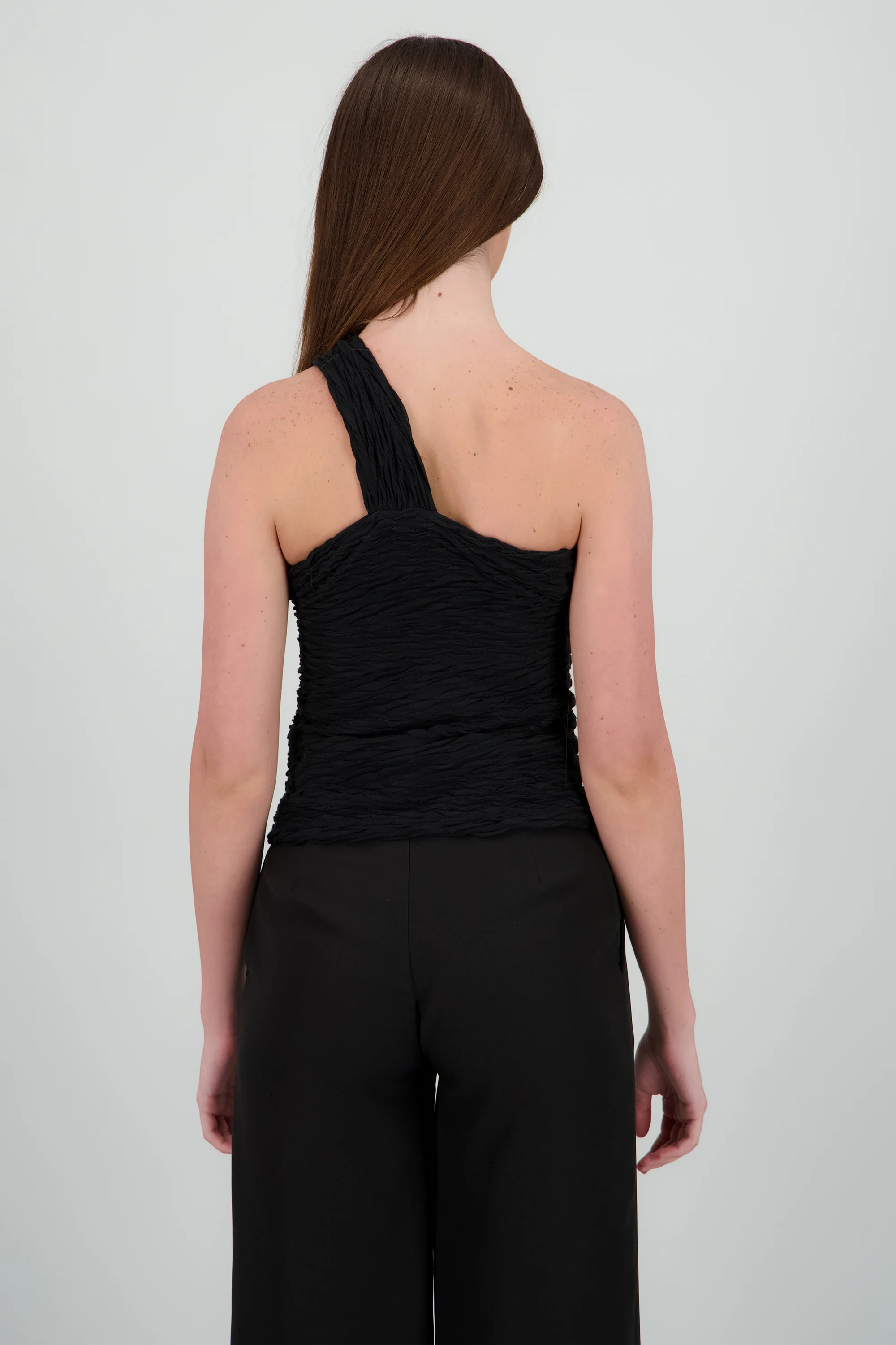 Top halter asimetrico con nudo - Image 4