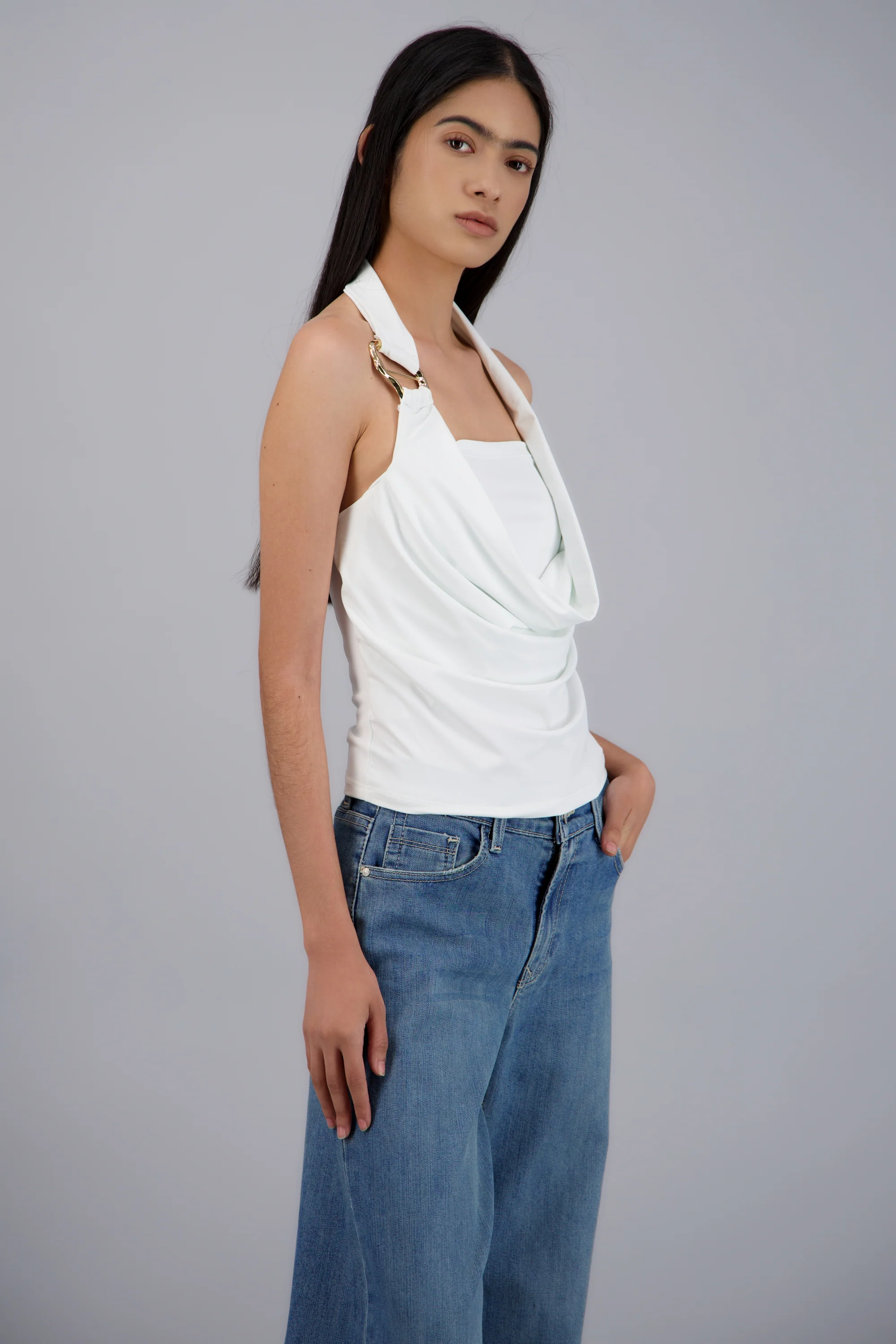 Top halter cascada con hebilla - Image 2